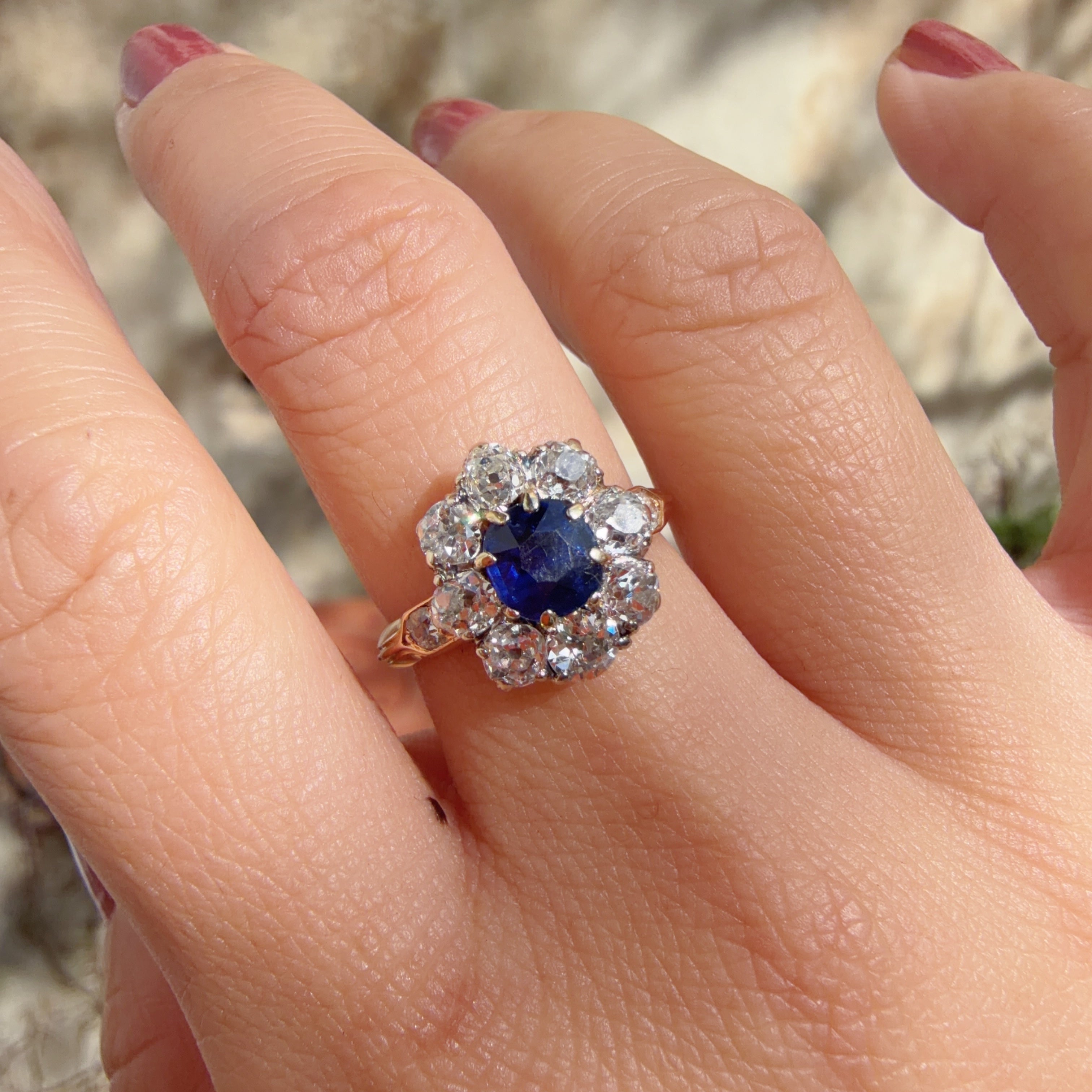 Antique 18K gold platinum natural blue sapphire and diamonds ring