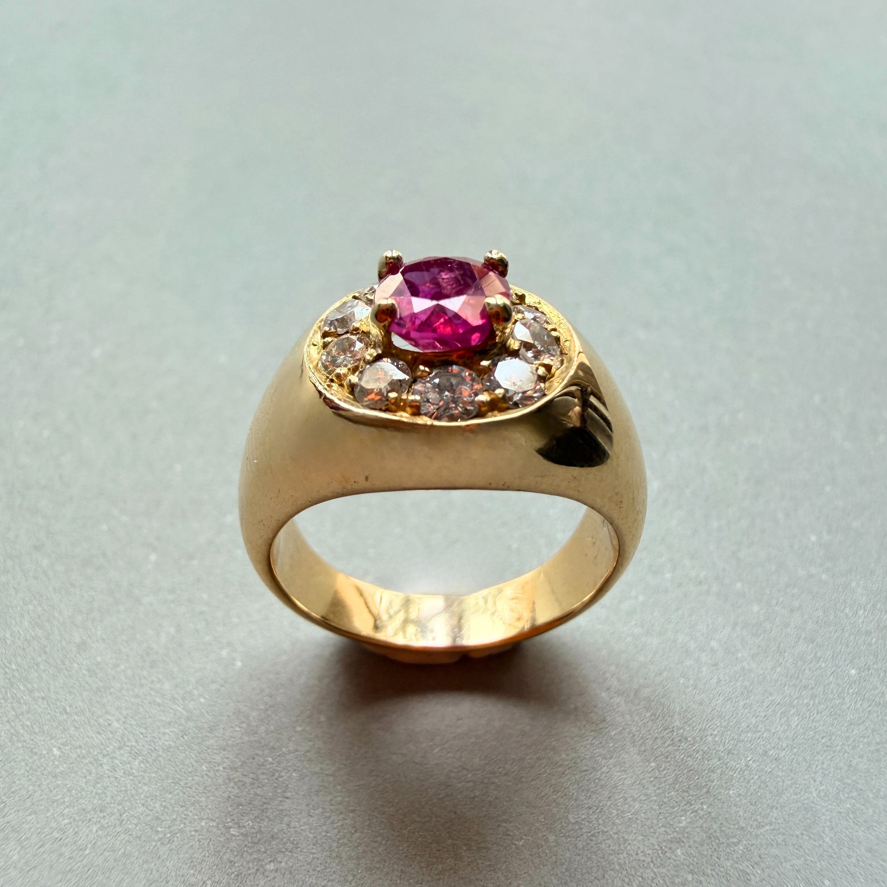 Vintage 18K yellow gold ruby diamond signet ring