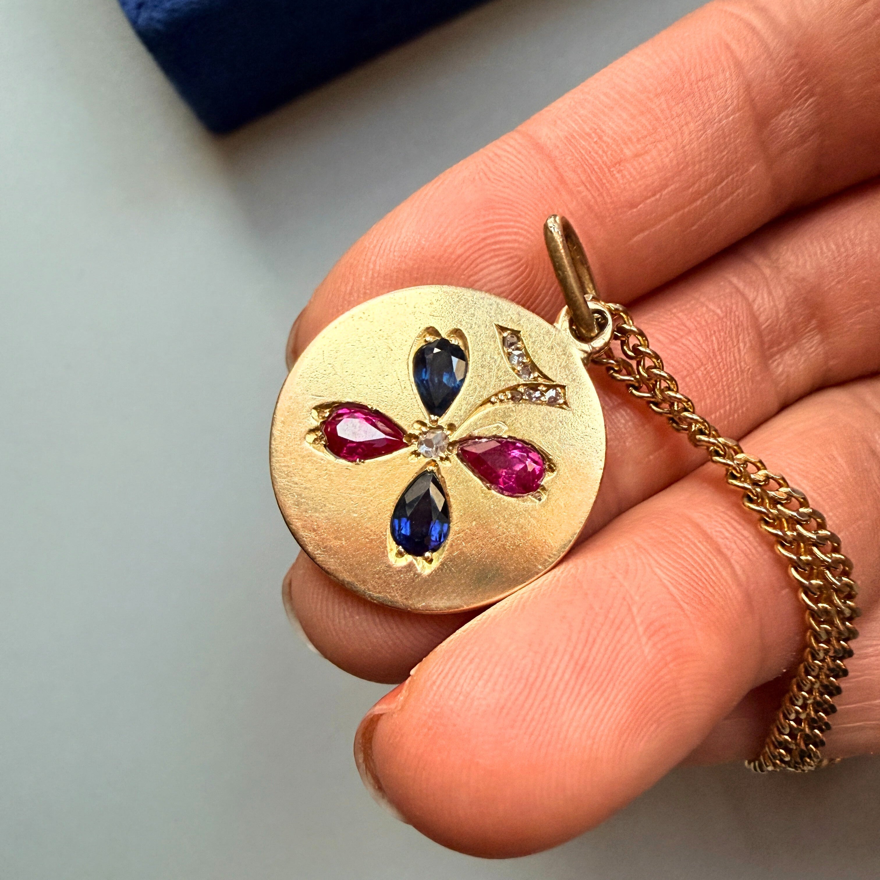 Antique 18K yellow gold gemstone clover “7” pendant