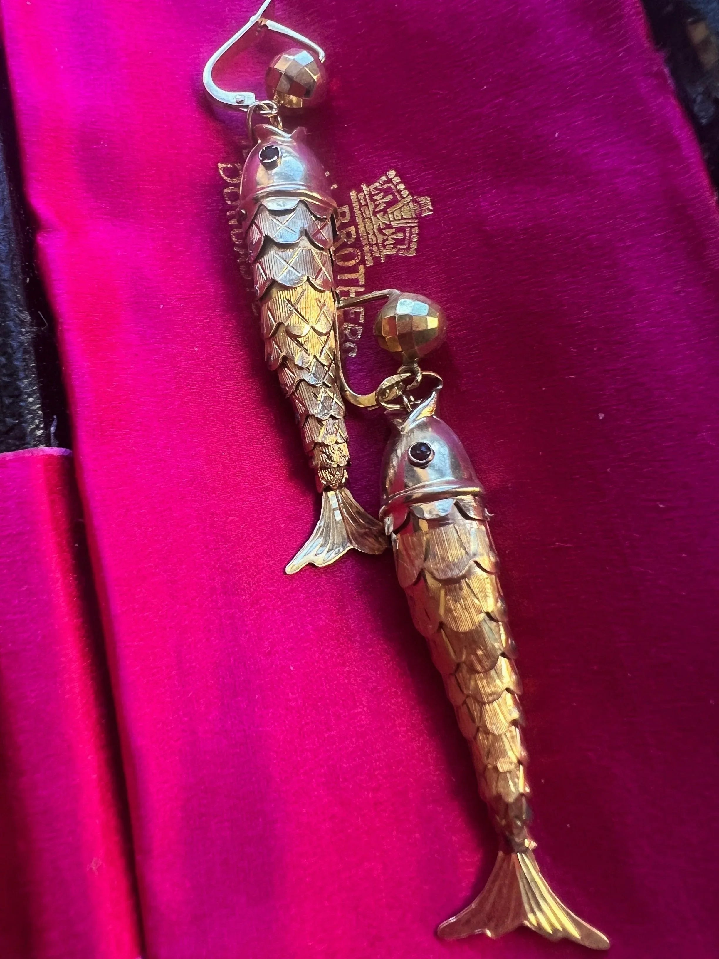 18K yellow gold articulated carp fish earrings - Curiously timeless