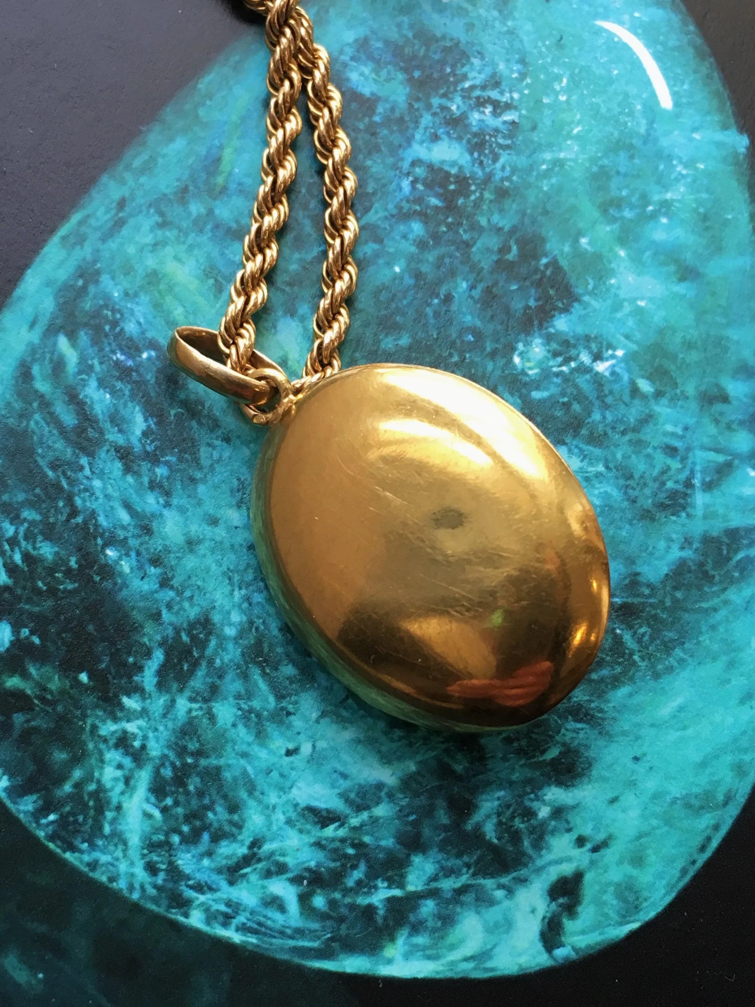 Victorian era 18K gold turquoise pearl star locket medaillon pendant - Curiously timeless