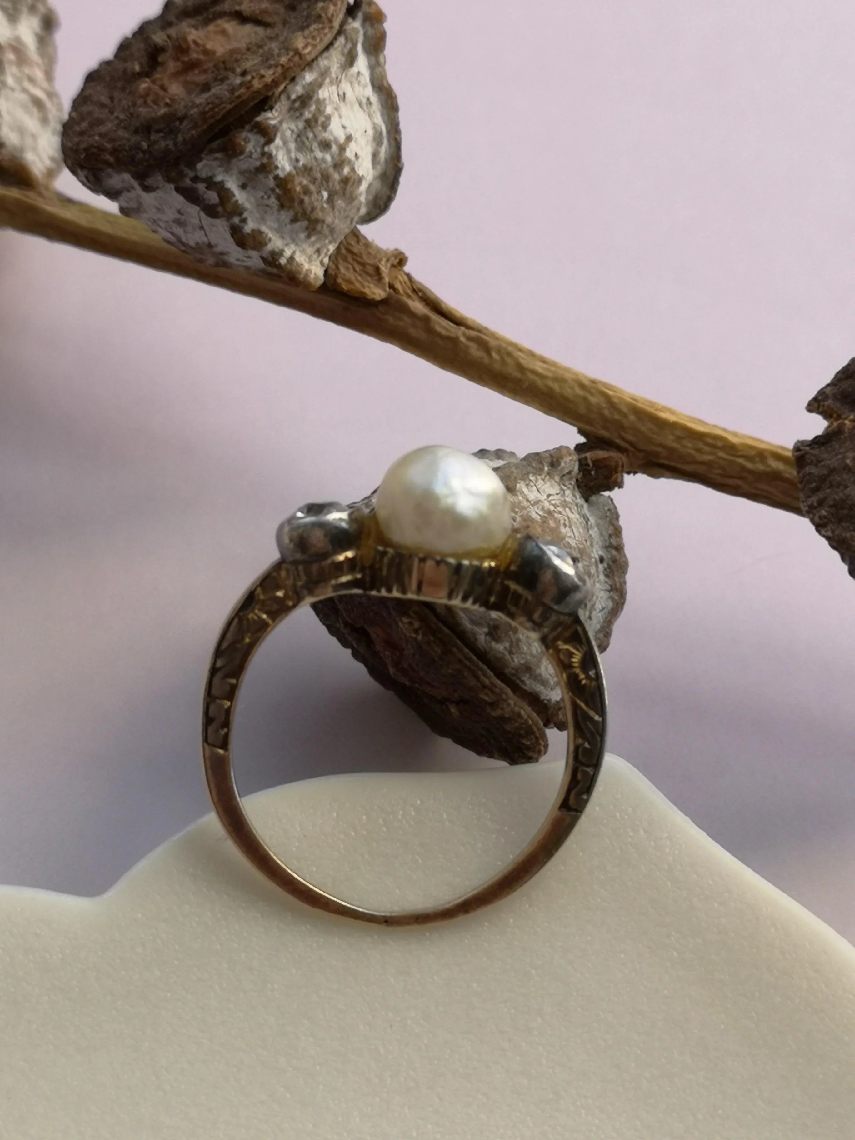 LFG certified Natural saltwater pearl diamond 18k gold ring - Curiously timeless