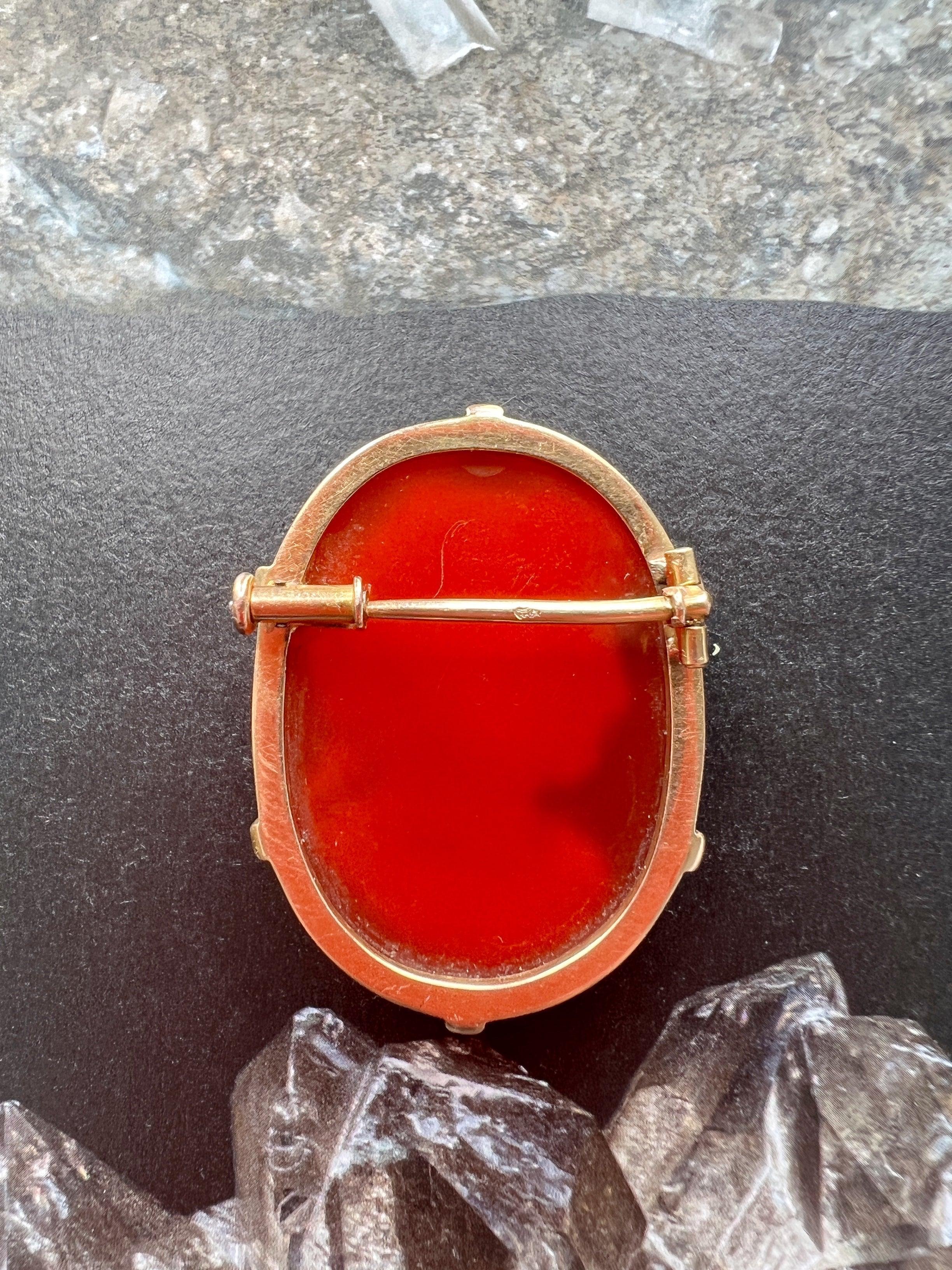 French Antique 18K gold agate female portrait cameo brooch - Curiously timeless