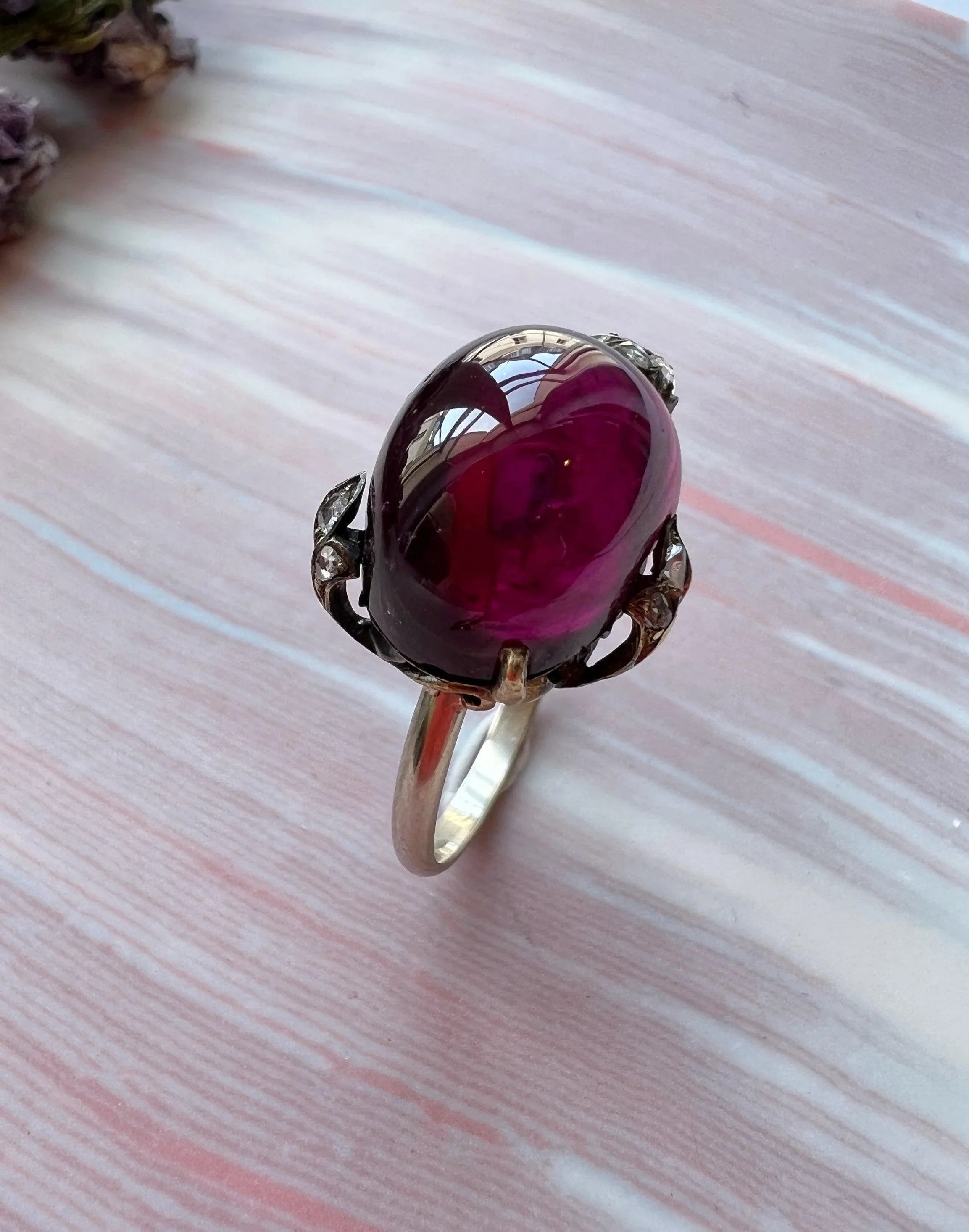 French antique garnet rose cut diamond 18K gold floral ring - Curiously timeless