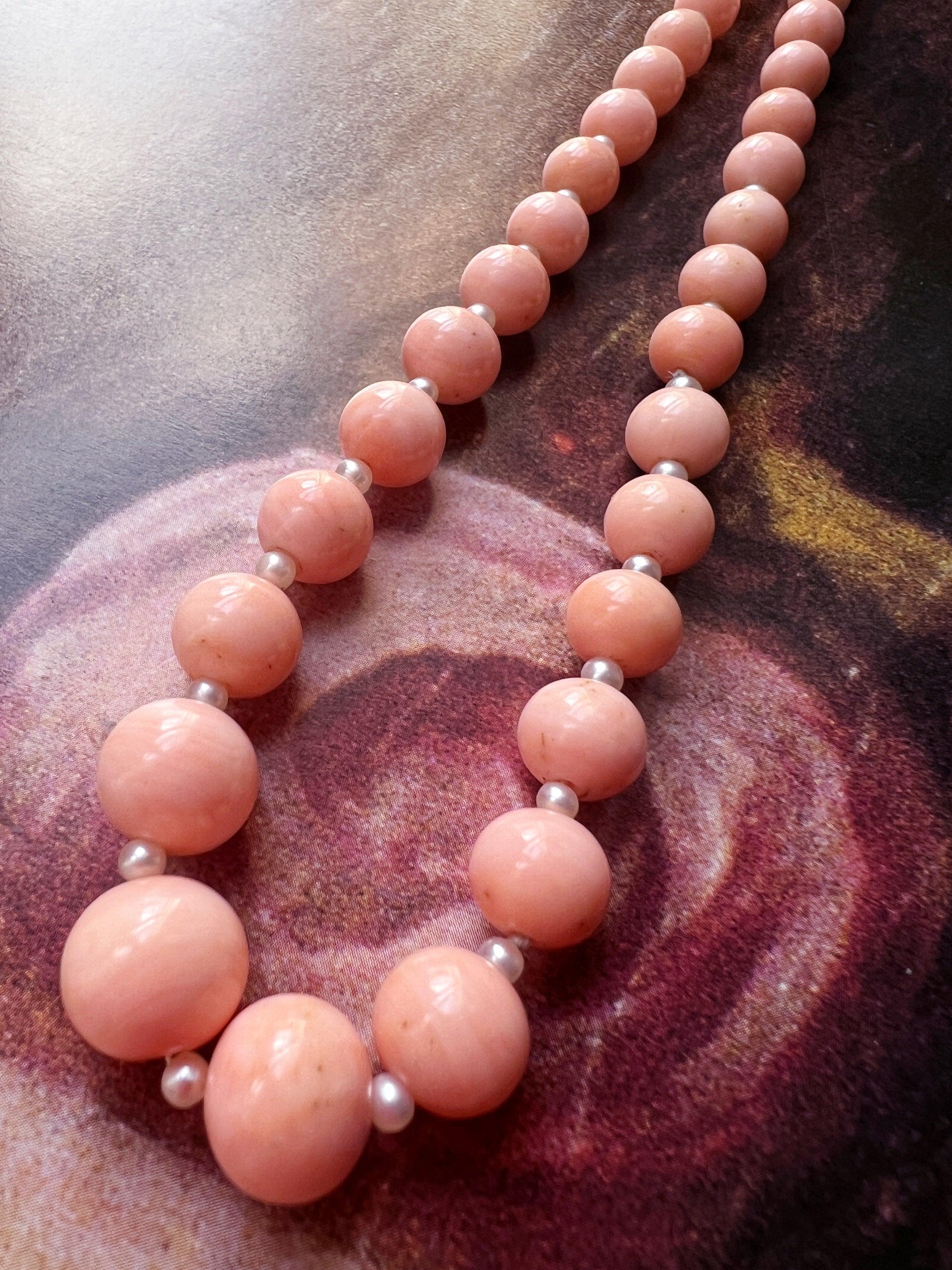 18K gold graduated natural angel skin pink coral pearl necklace - Curiously timeless