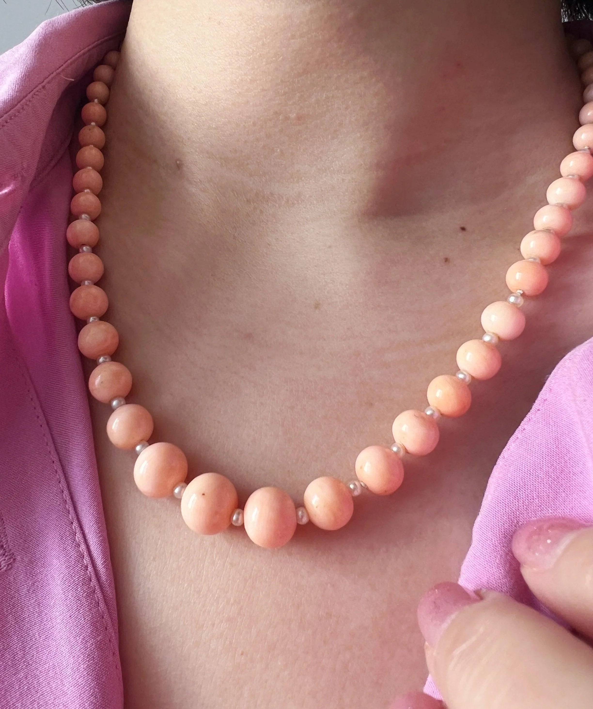 18K gold graduated natural angel skin pink coral pearl necklace - Curiously timeless