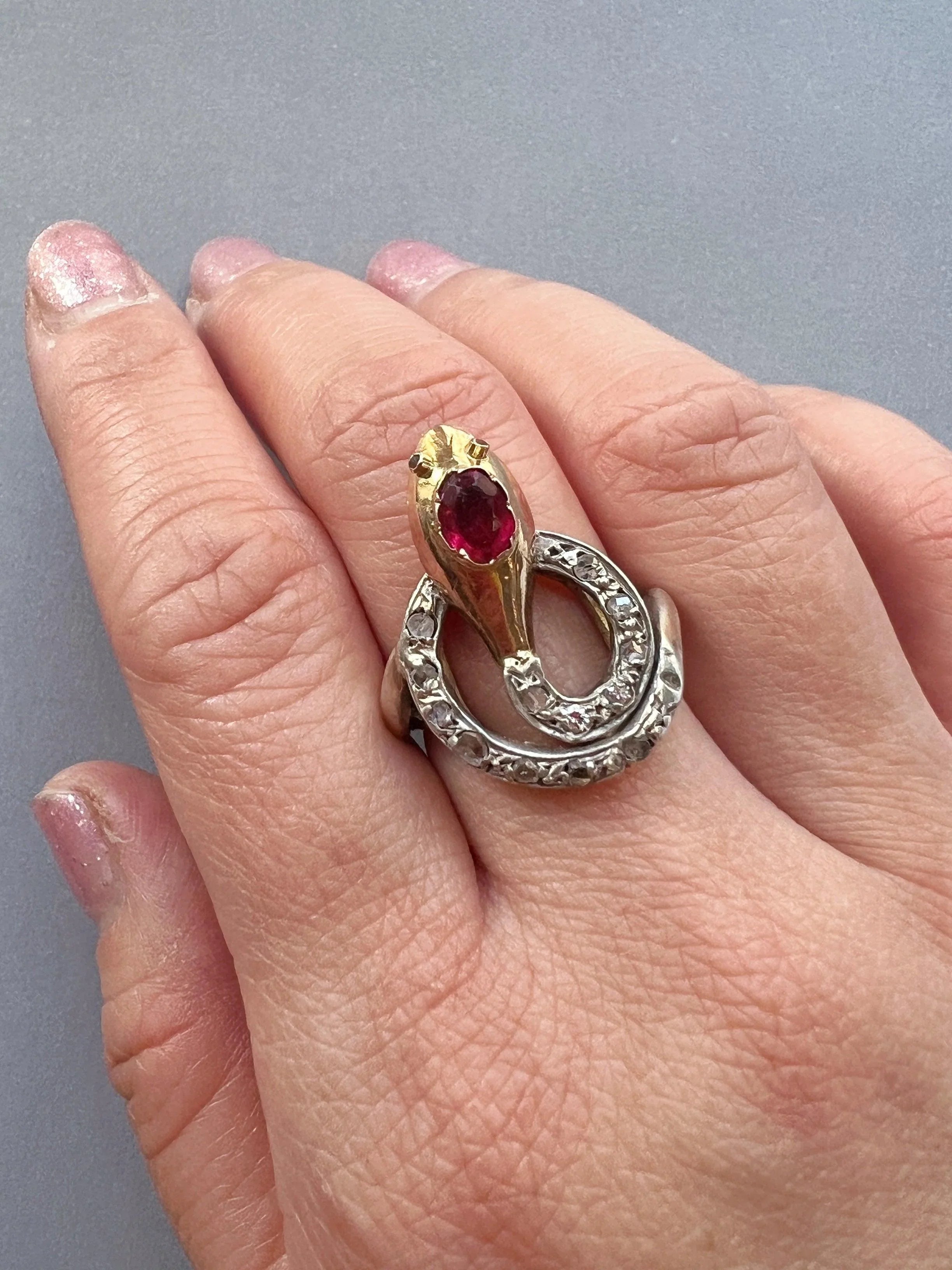 Victorian era 18K gold rose cut diamond twisted snake ring - Curiously timeless