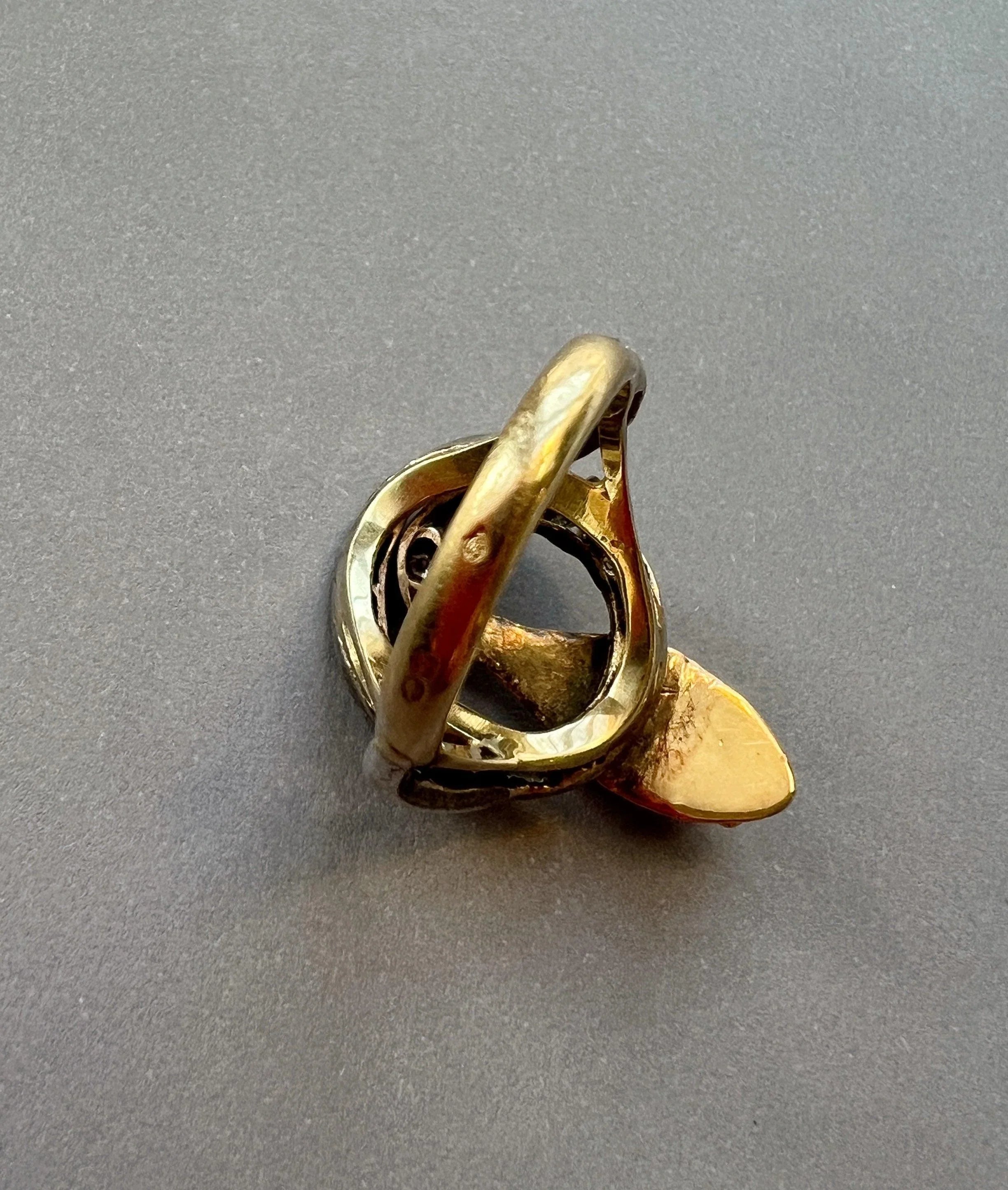 Victorian era 18K gold rose cut diamond twisted snake ring - Curiously timeless