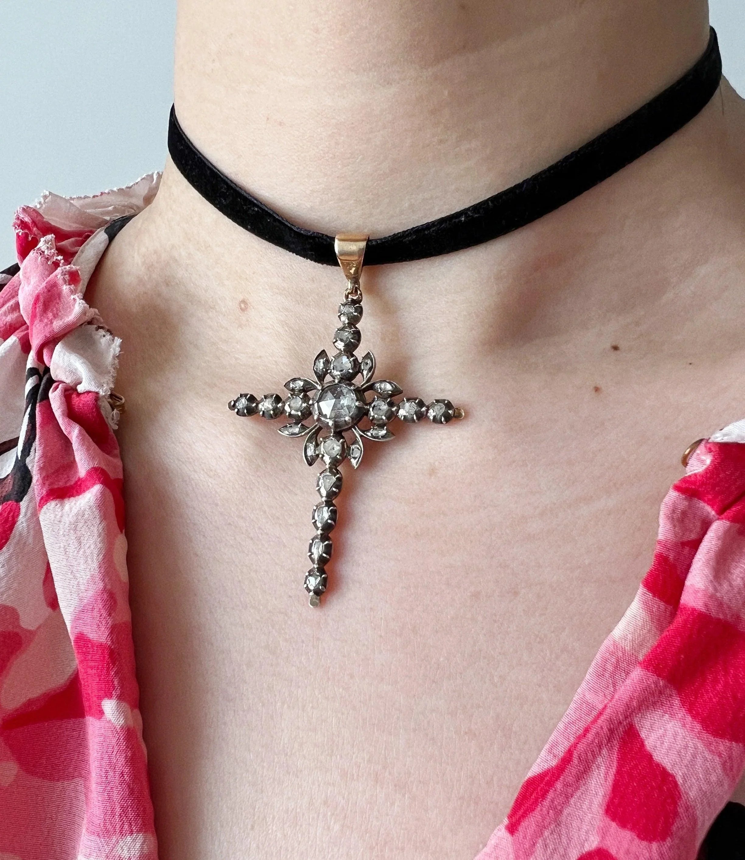 Georgian era rose cut diamond Flemish cross pendant - Curiously timeless