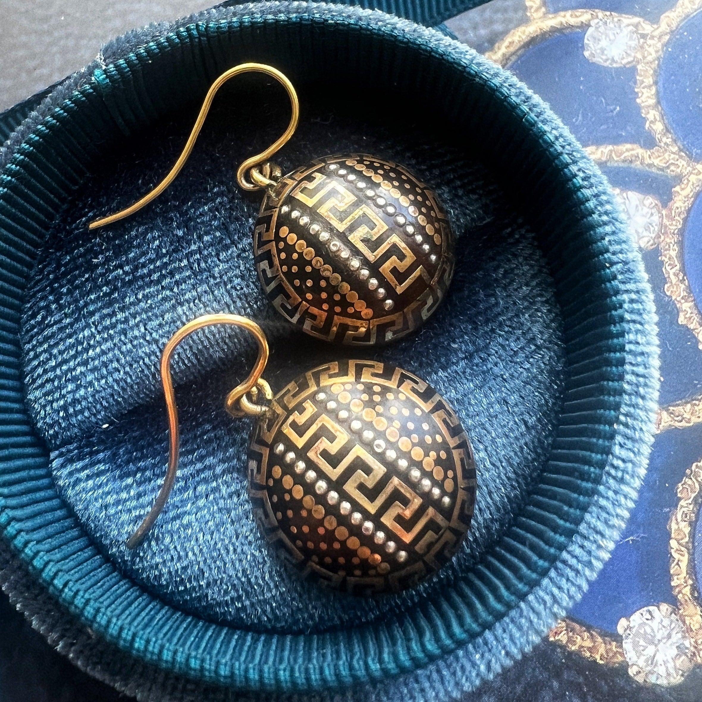 Victorian era geometrical shell gold inlay earrings - Curiously timeless