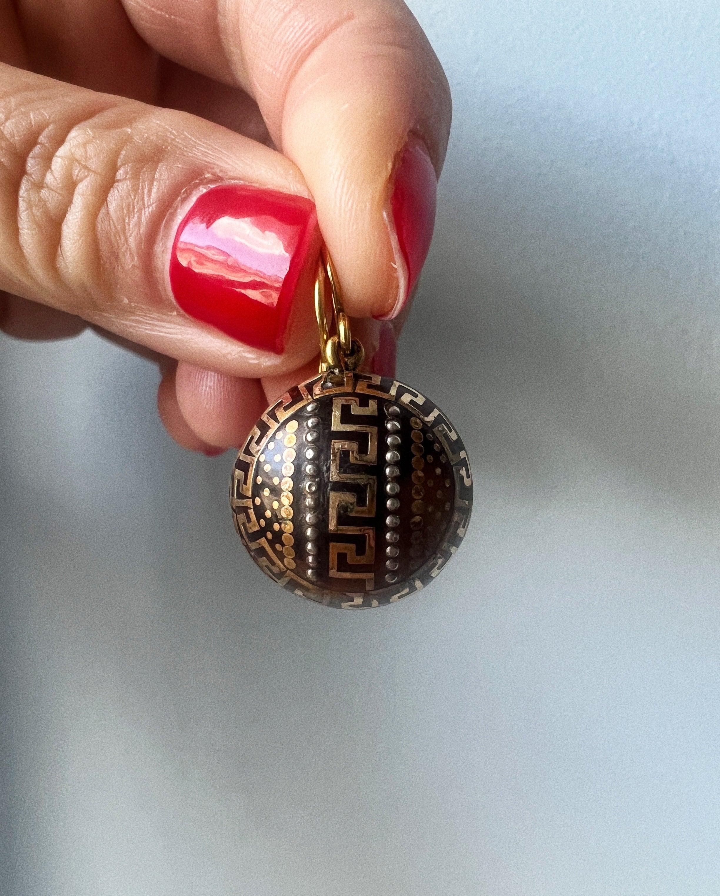 Victorian era geometrical shell gold inlay earrings - Curiously timeless