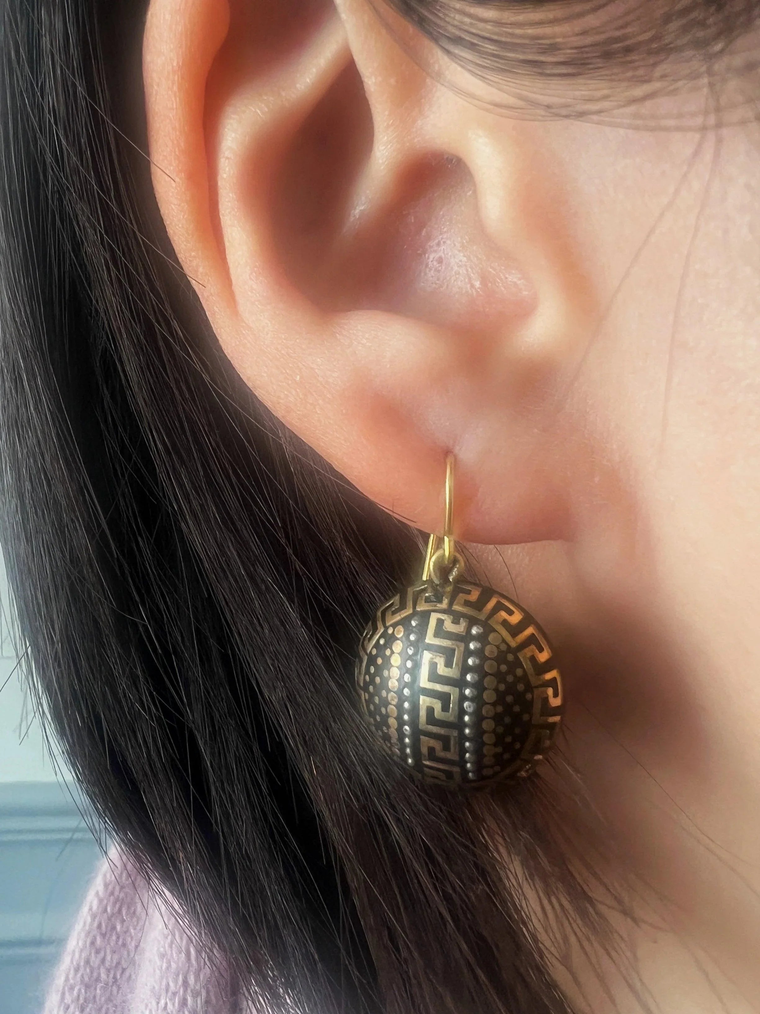Victorian era geometrical shell gold inlay earrings - Curiously timeless