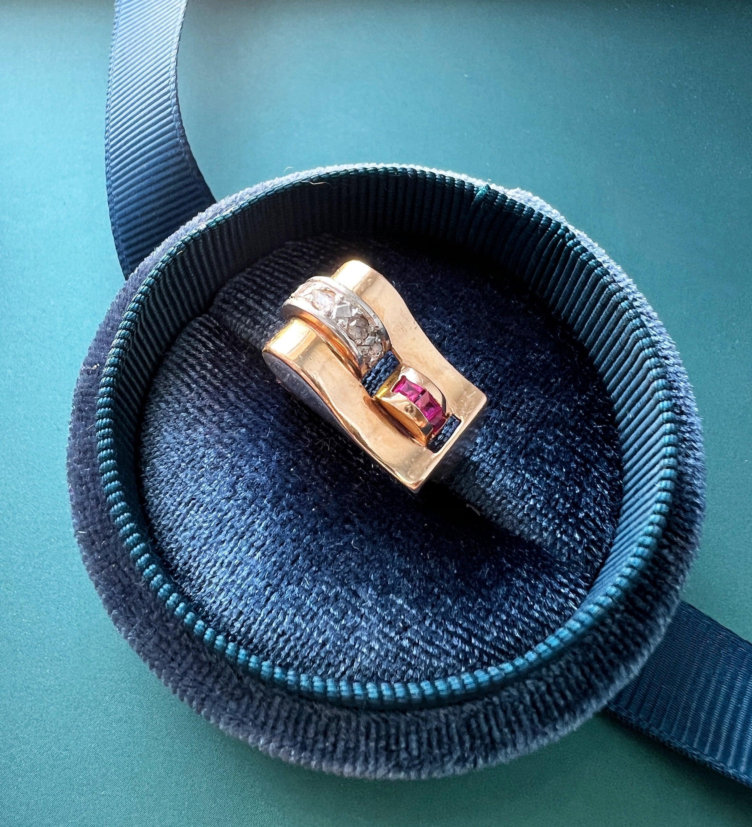 French 1940s 18k yellow gold diamond ruby tank ring - Curiously timeless