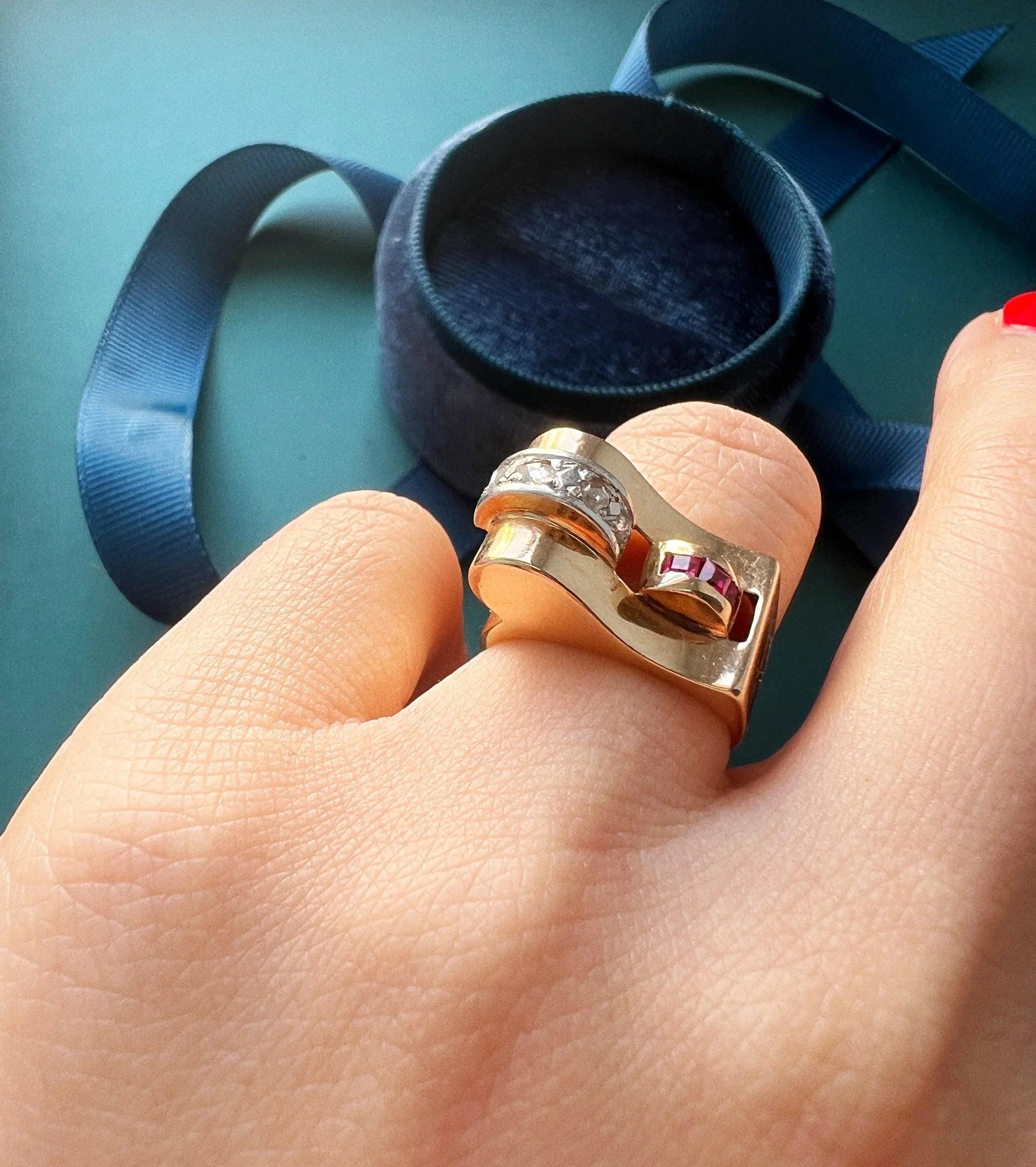 French 1940s 18k yellow gold diamond ruby tank ring - Curiously timeless