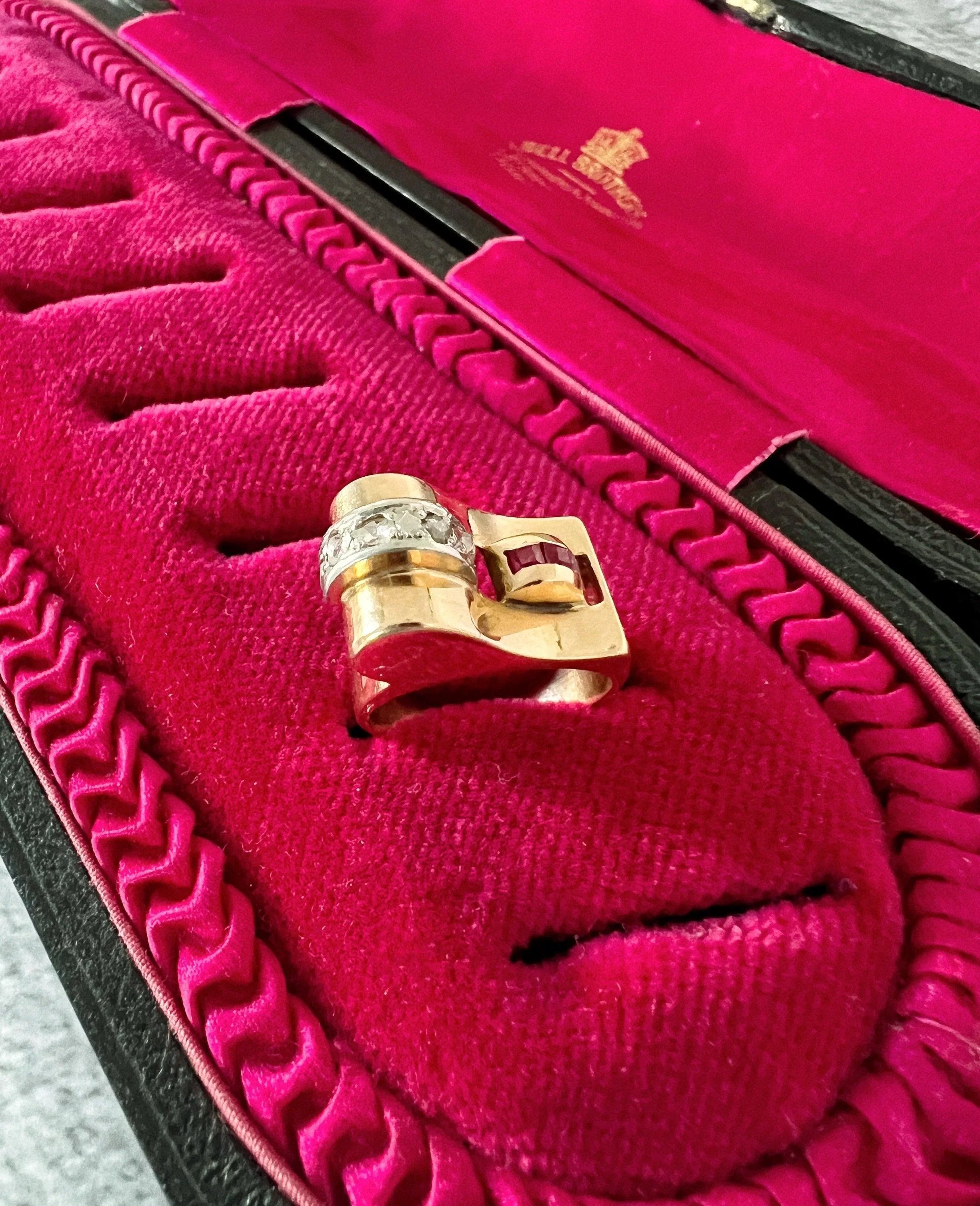 French 1940s 18k yellow gold diamond ruby tank ring - Curiously timeless