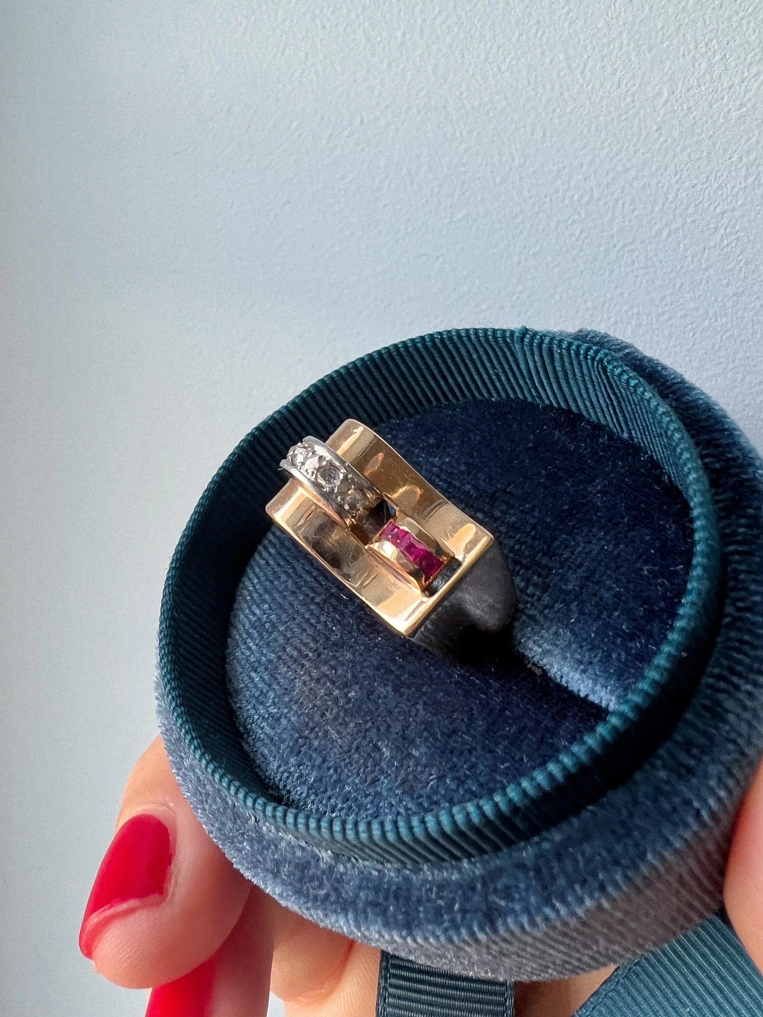 French 1940s 18k yellow gold diamond ruby tank ring - Curiously timeless