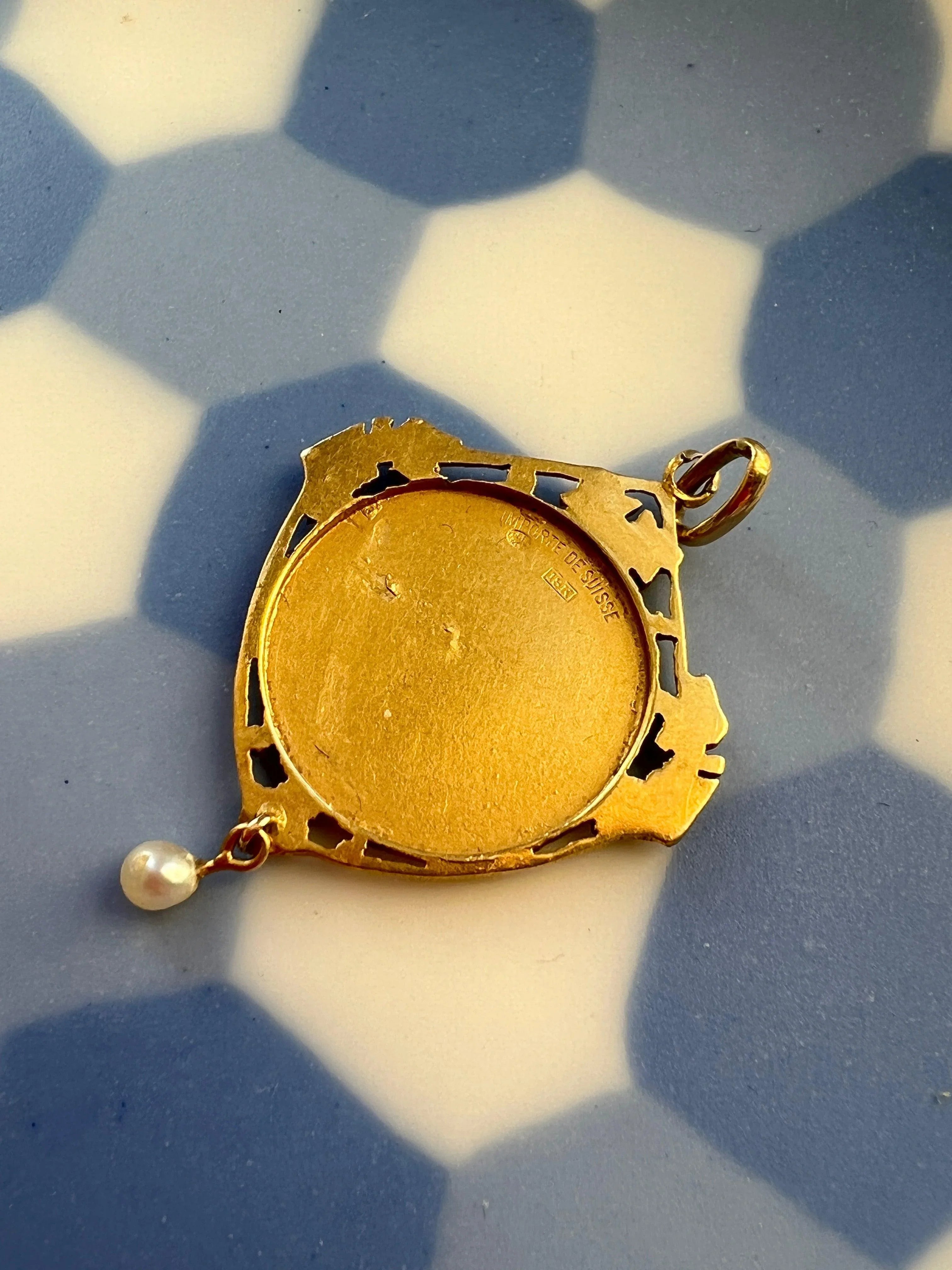Art Nouveau 18k gold pearl twin star medal pendant - Curiously timeless