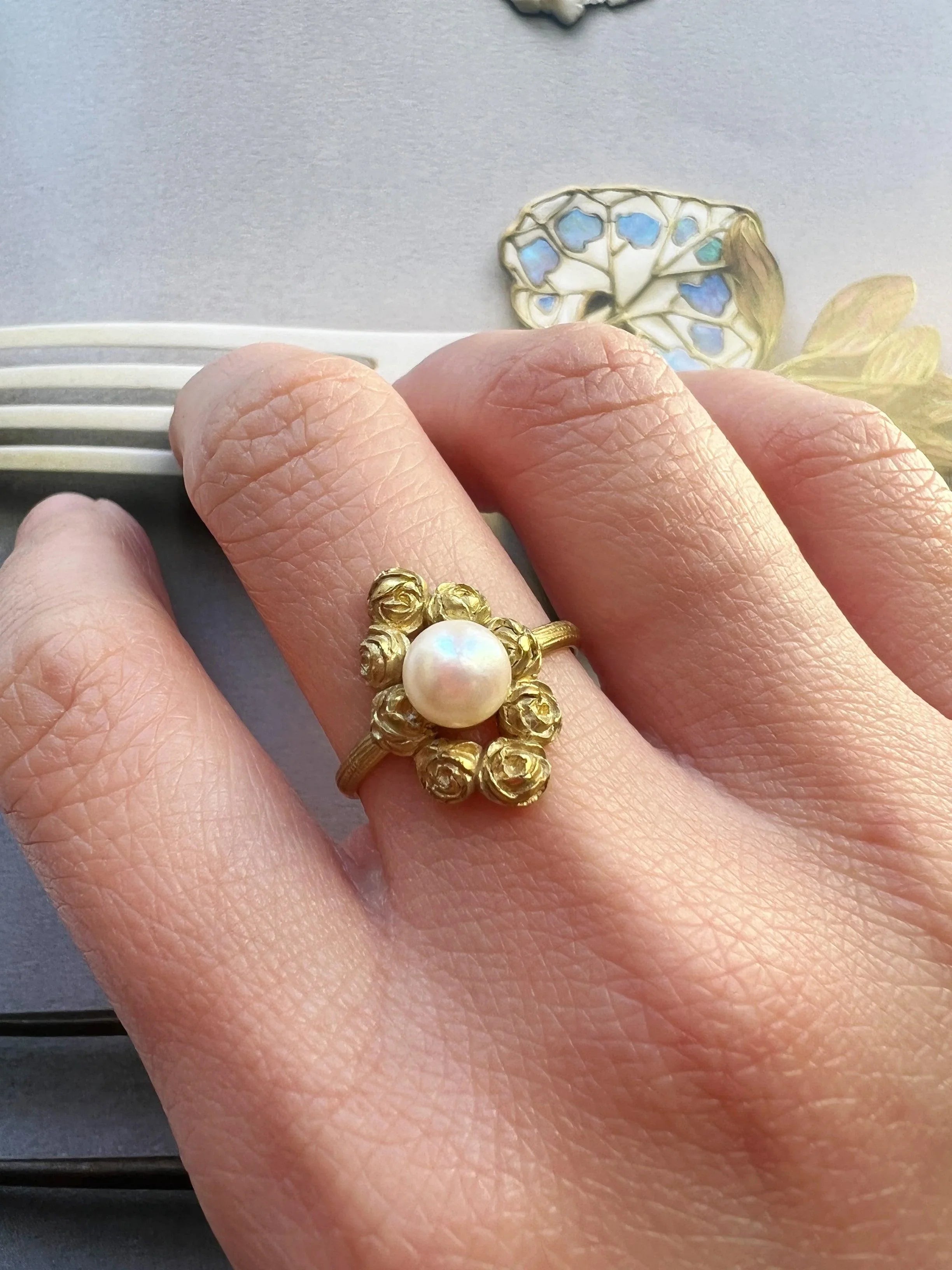 Beautiful French Art Nouveau 18k gold Pearl rose flower ring - Curiously timeless