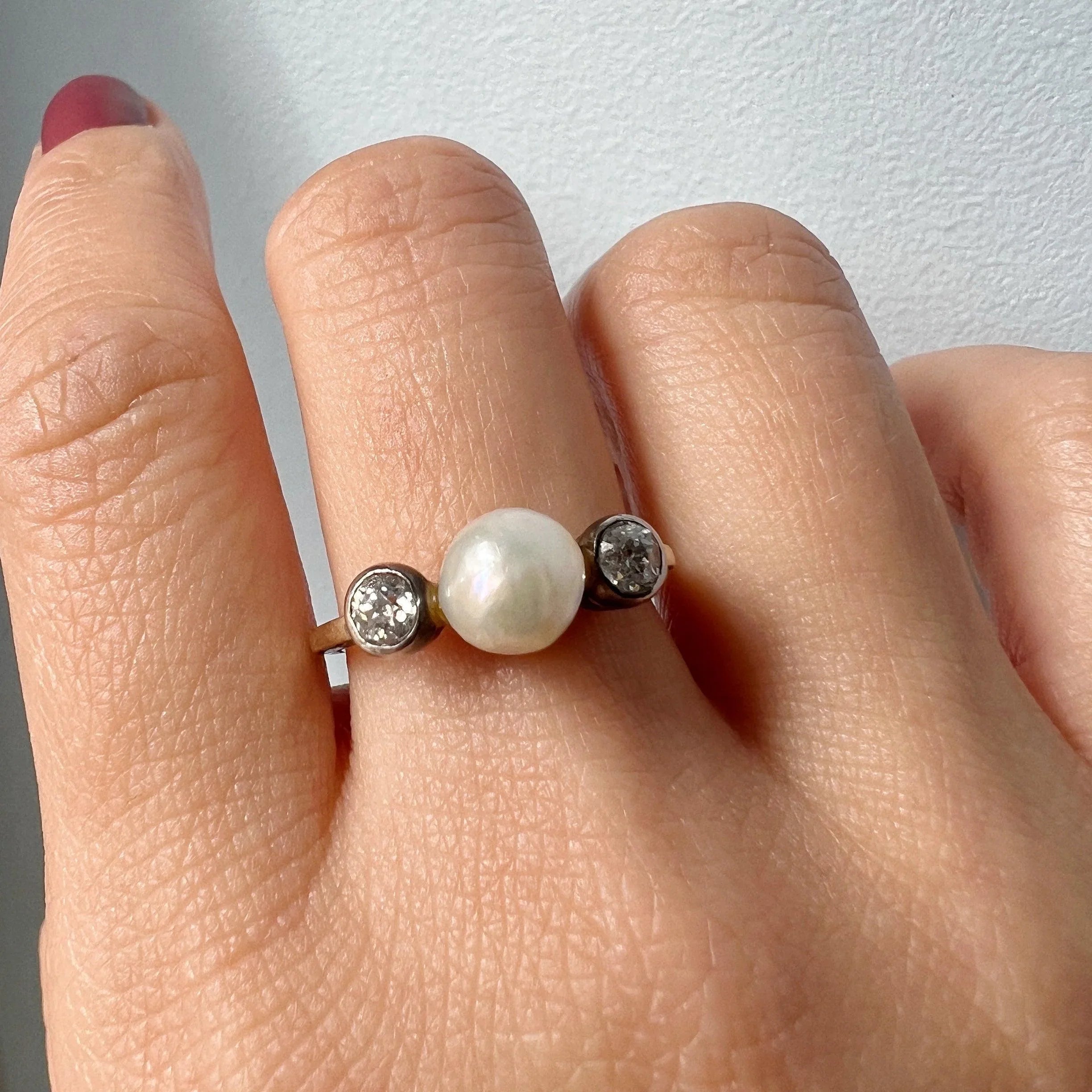 LFG certified Natural saltwater pearl diamond 18k gold ring - Curiously timeless