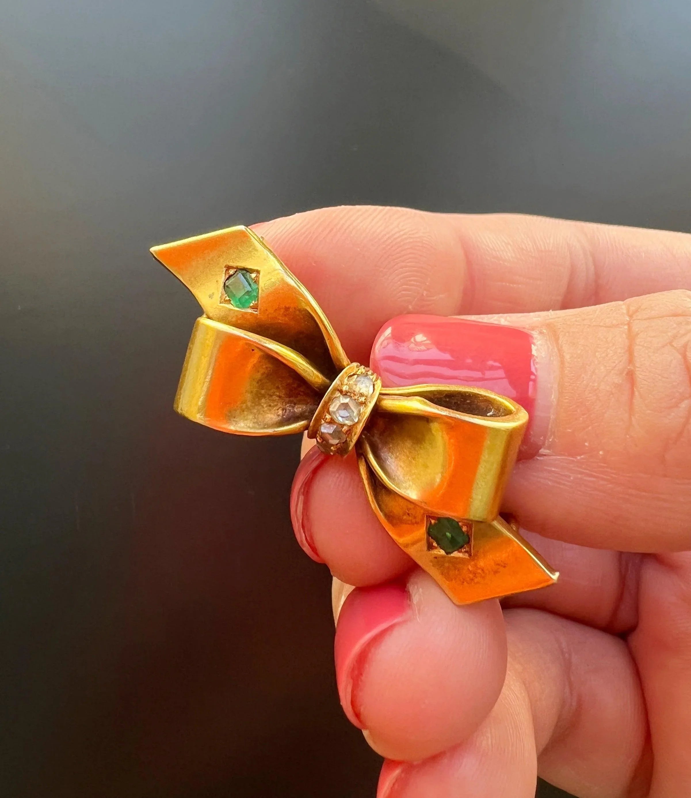 Very sweet antique 18K gold emerald diamond bow brooch - Curiously timeless