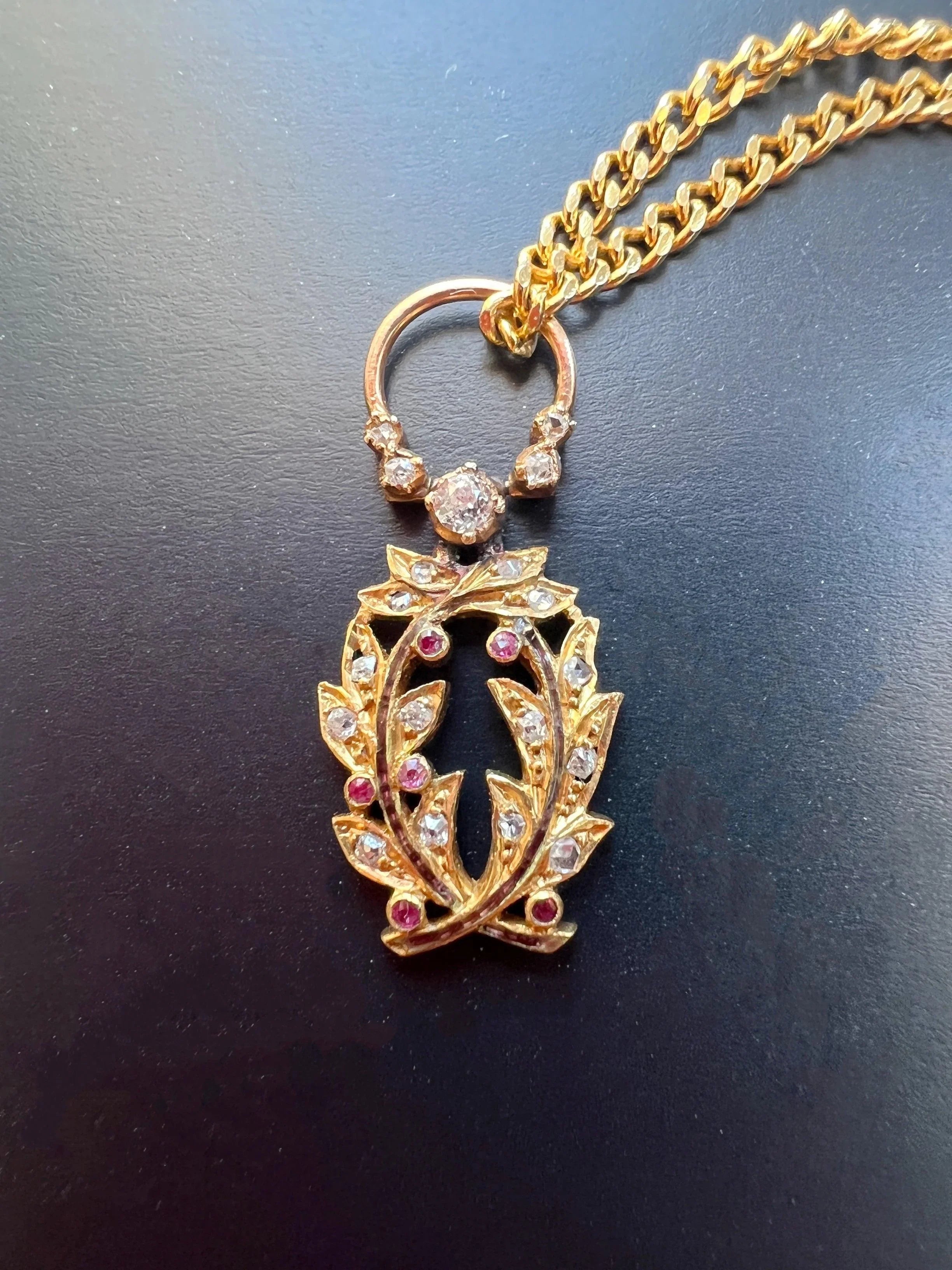 Lovely French vintage 18K gold diamond ruby laurel pendant - Curiously timeless