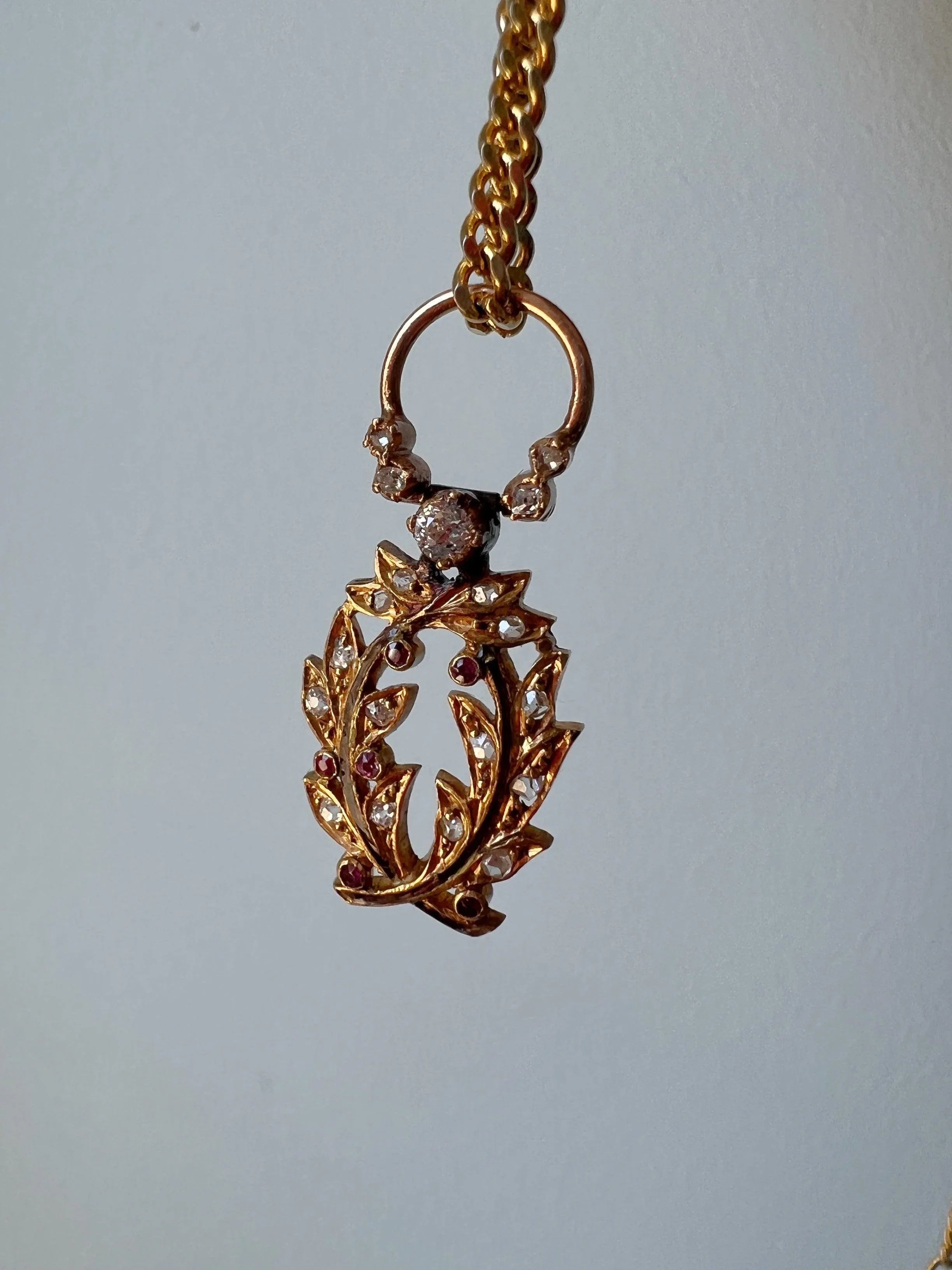 Lovely French vintage 18K gold diamond ruby laurel pendant - Curiously timeless