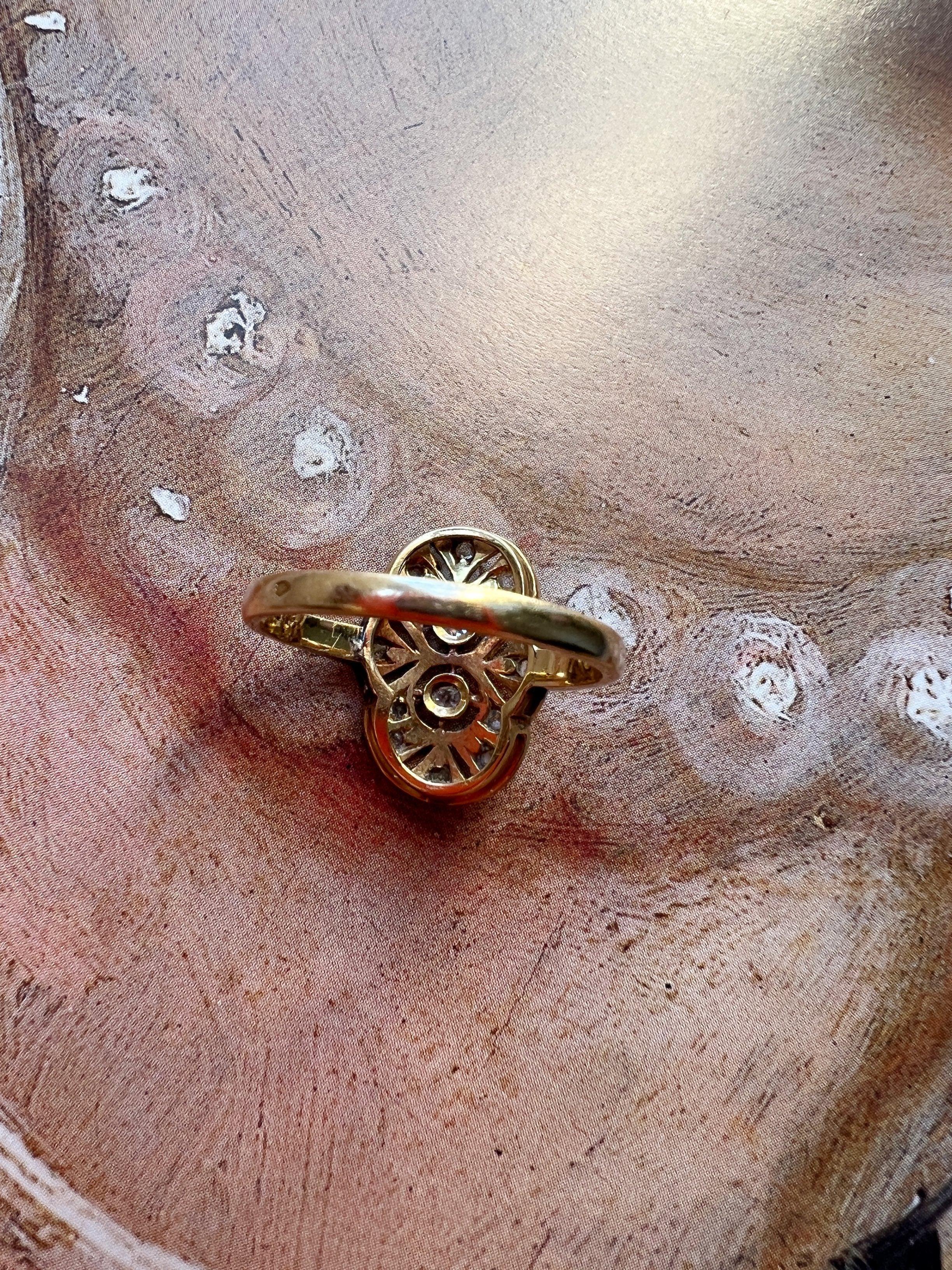 Beautiful Art Deco Diamond Lace filigree ring in 18k white & yellow gold - Curiously timeless