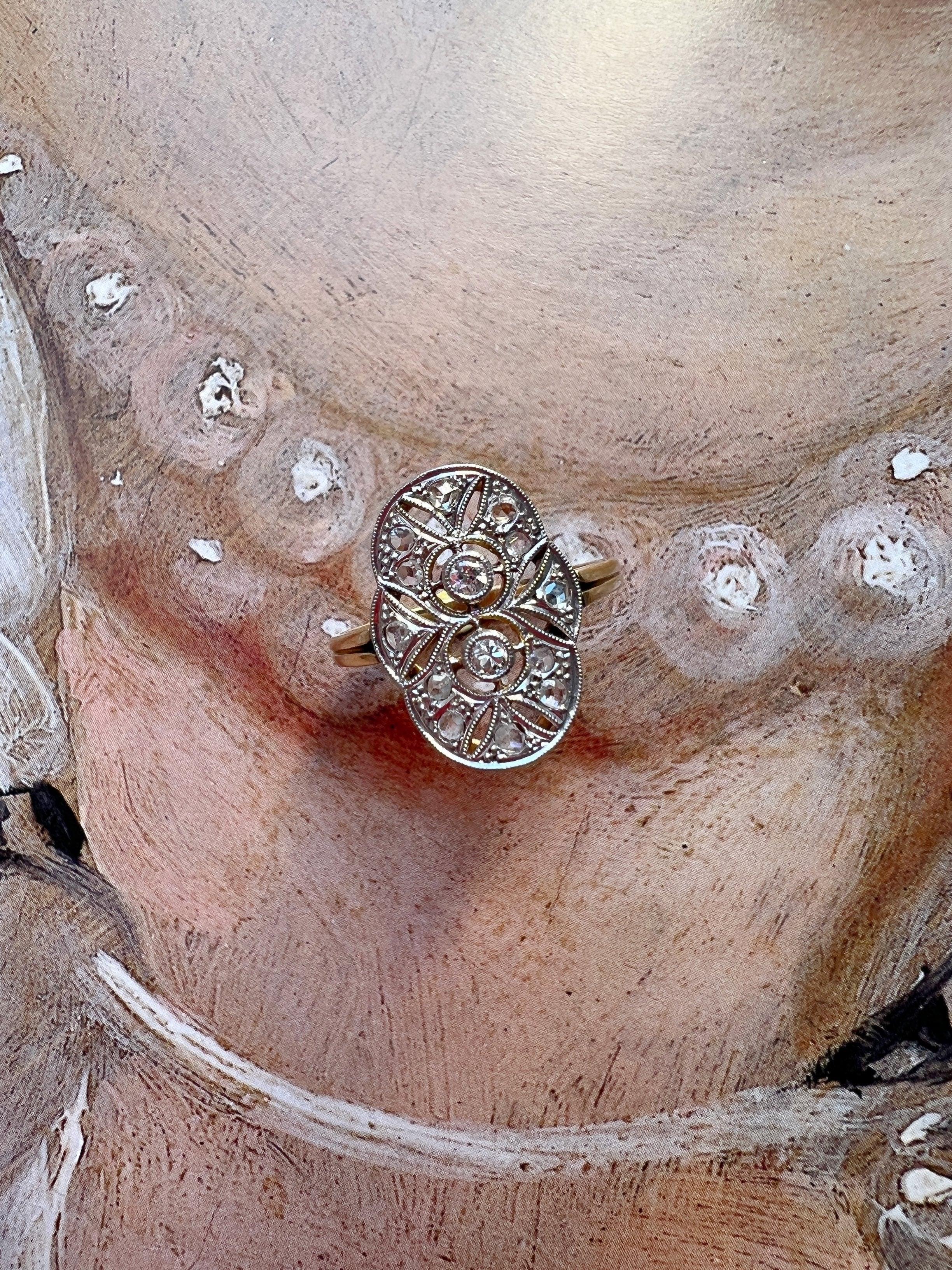 Beautiful Art Deco Diamond Lace filigree ring in 18k white & yellow gold - Curiously timeless