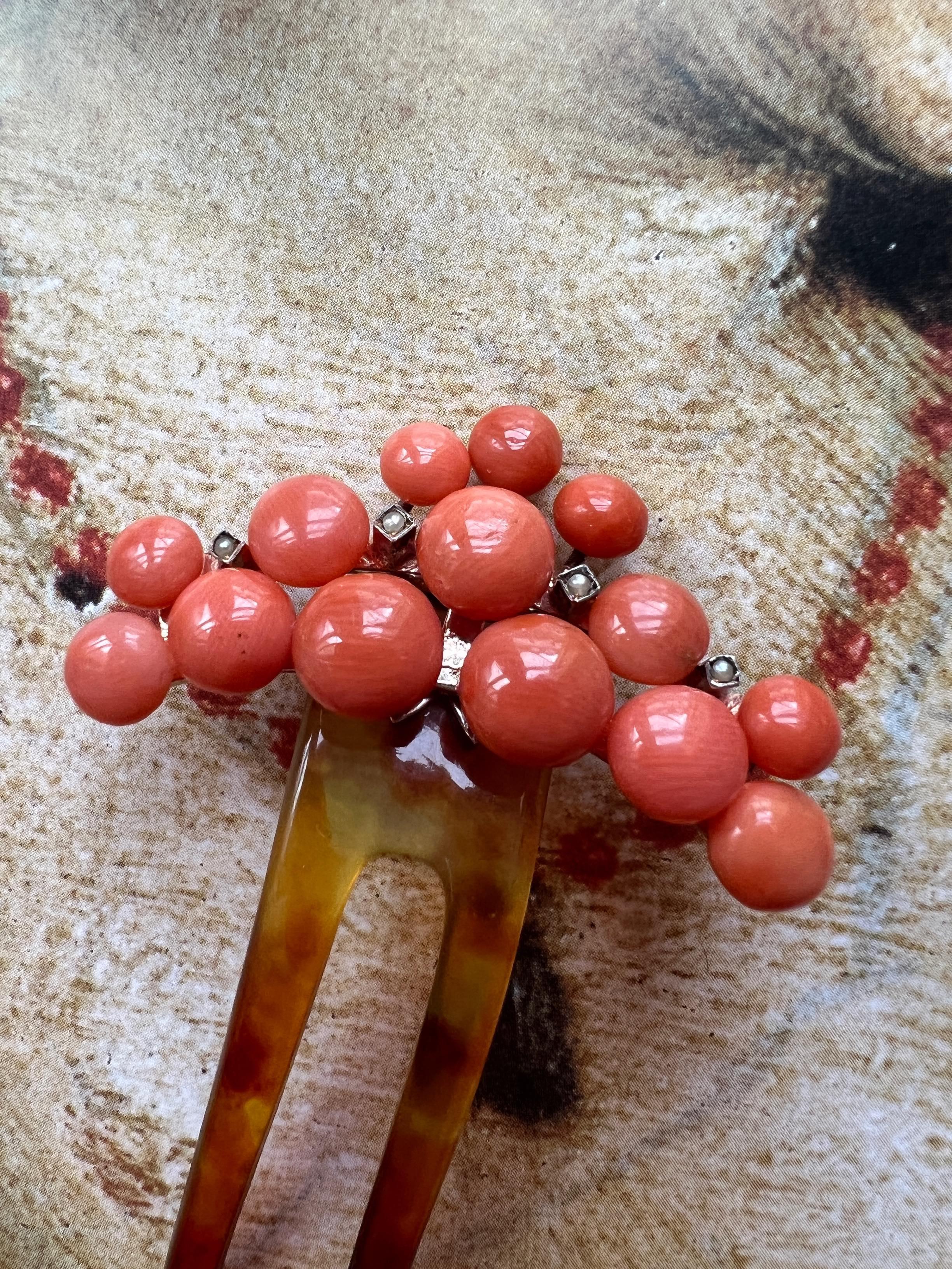 Antique coral pearl beads hair comb - Curiously timeless