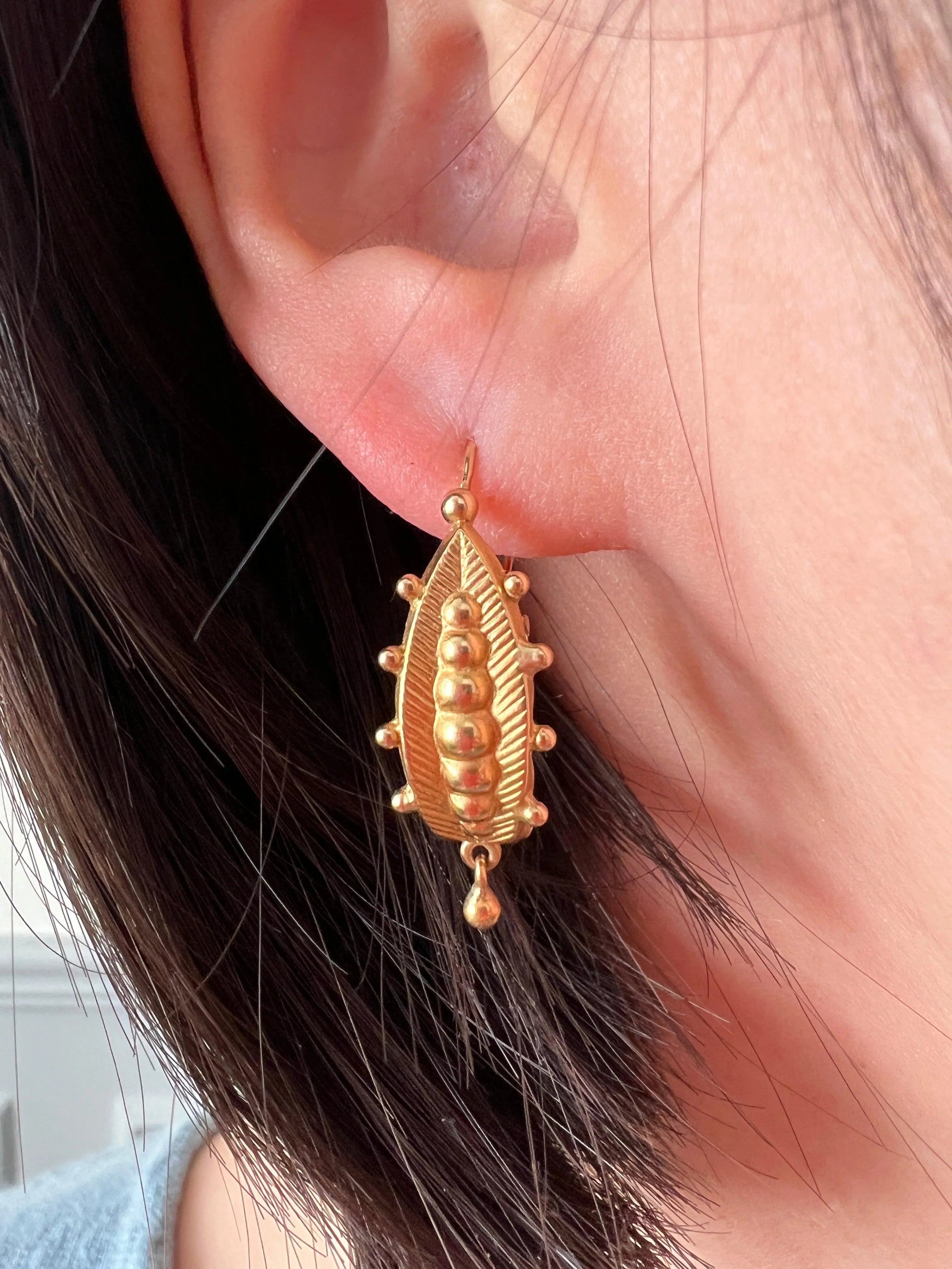Rare Georgian 18K gold French Poissarde earrings - Curiously timeless