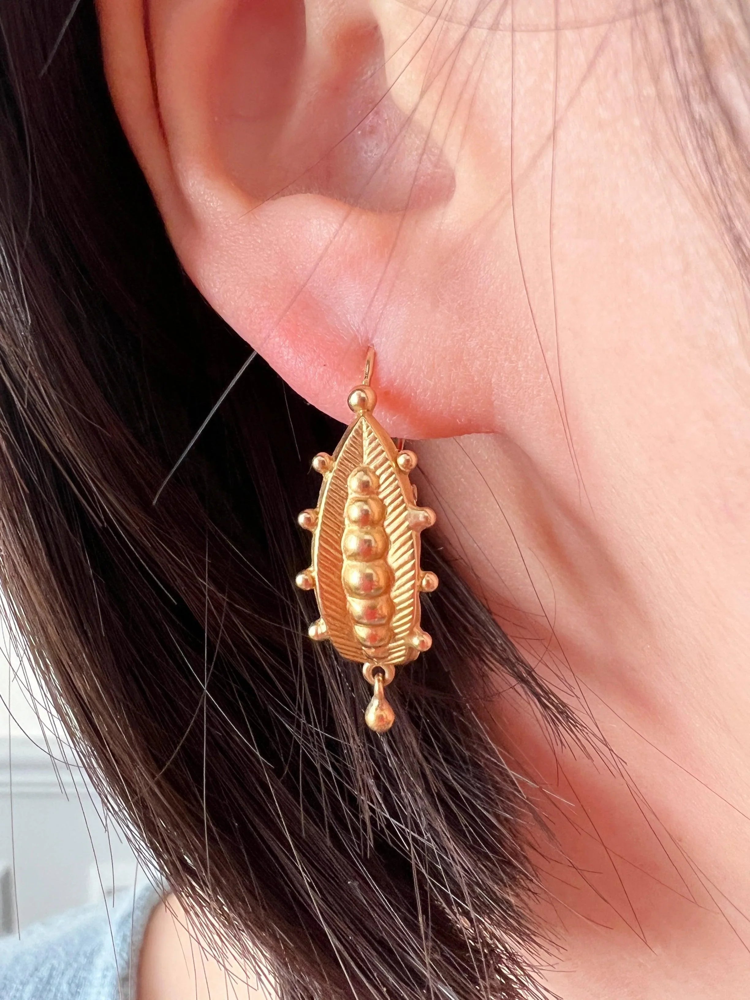 Rare Georgian 18K gold French Poissarde earrings - Curiously timeless