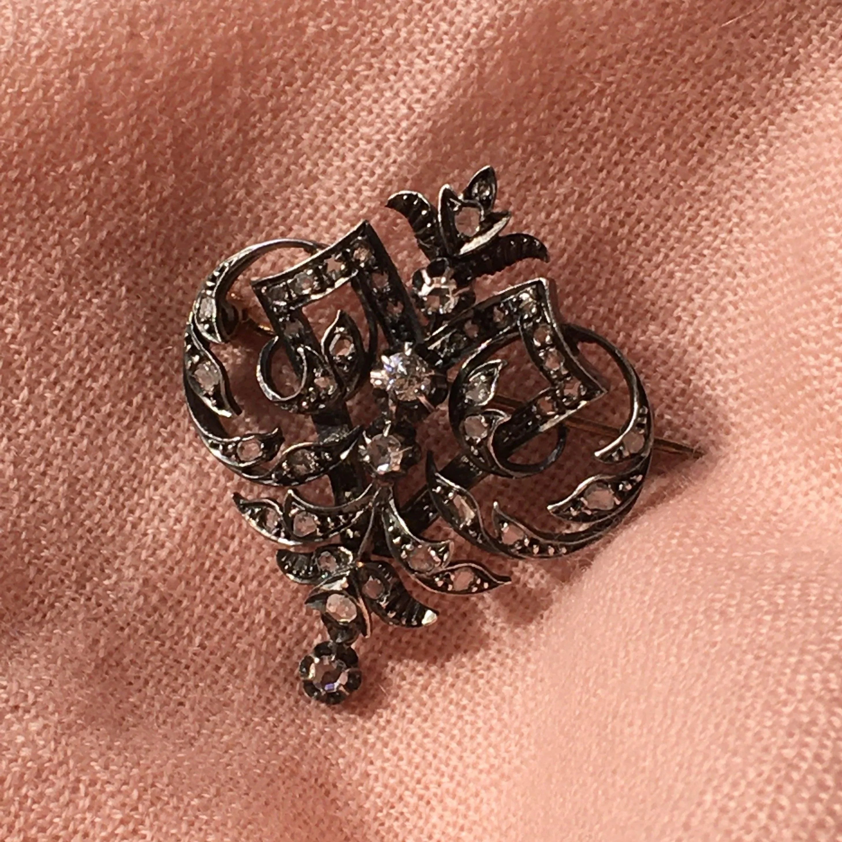 Antique 18K gold diamond foliage pendant brooch - Curiously timeless