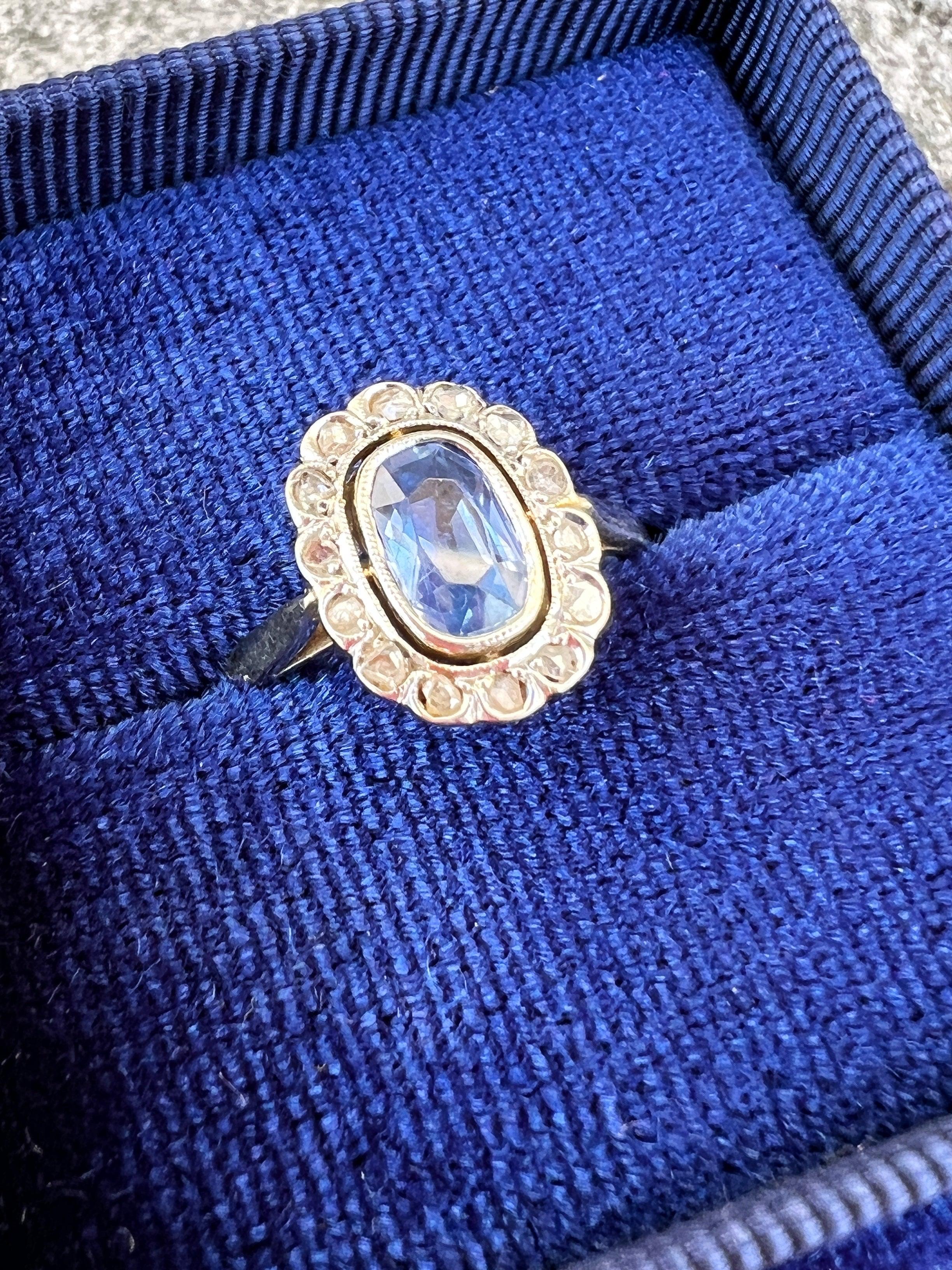 Edwardian era 18K gold blue sapphire and diamond ring - Curiously timeless