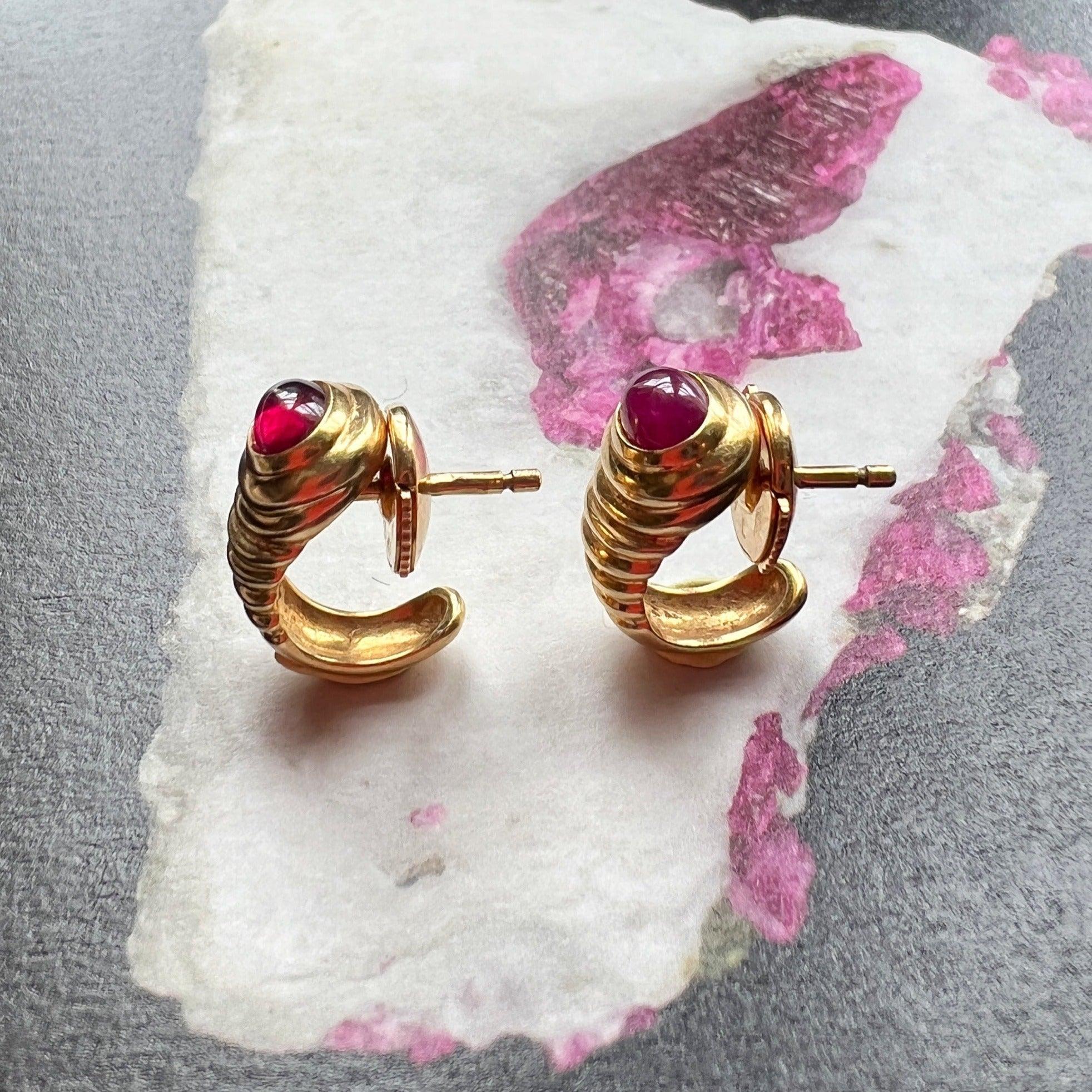 French Vintage 18K gold ruby snake tail earrings - Curiously timeless