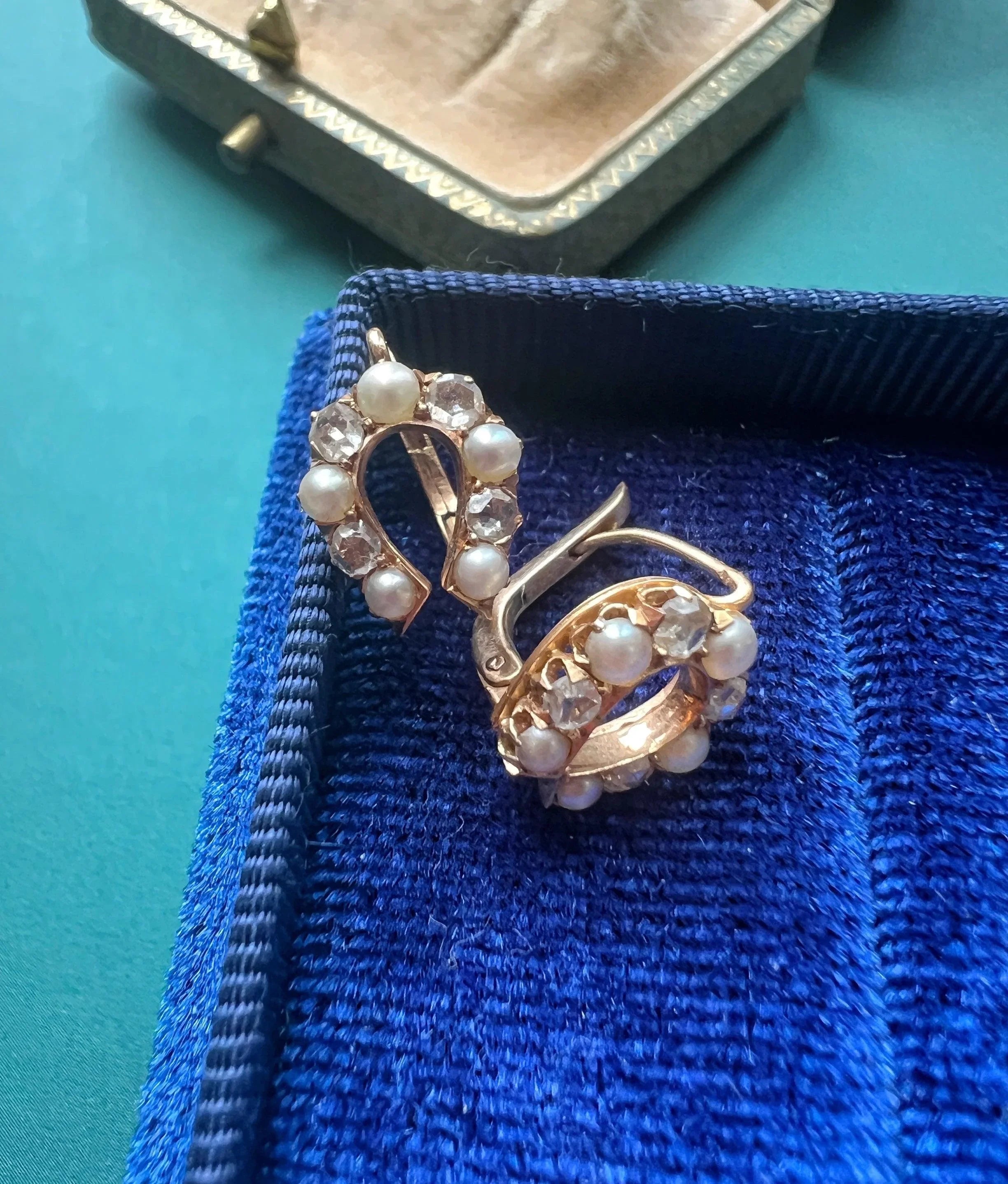 Victorian era rose cut diamonds and pearls horseshoe earrings - Curiously timeless