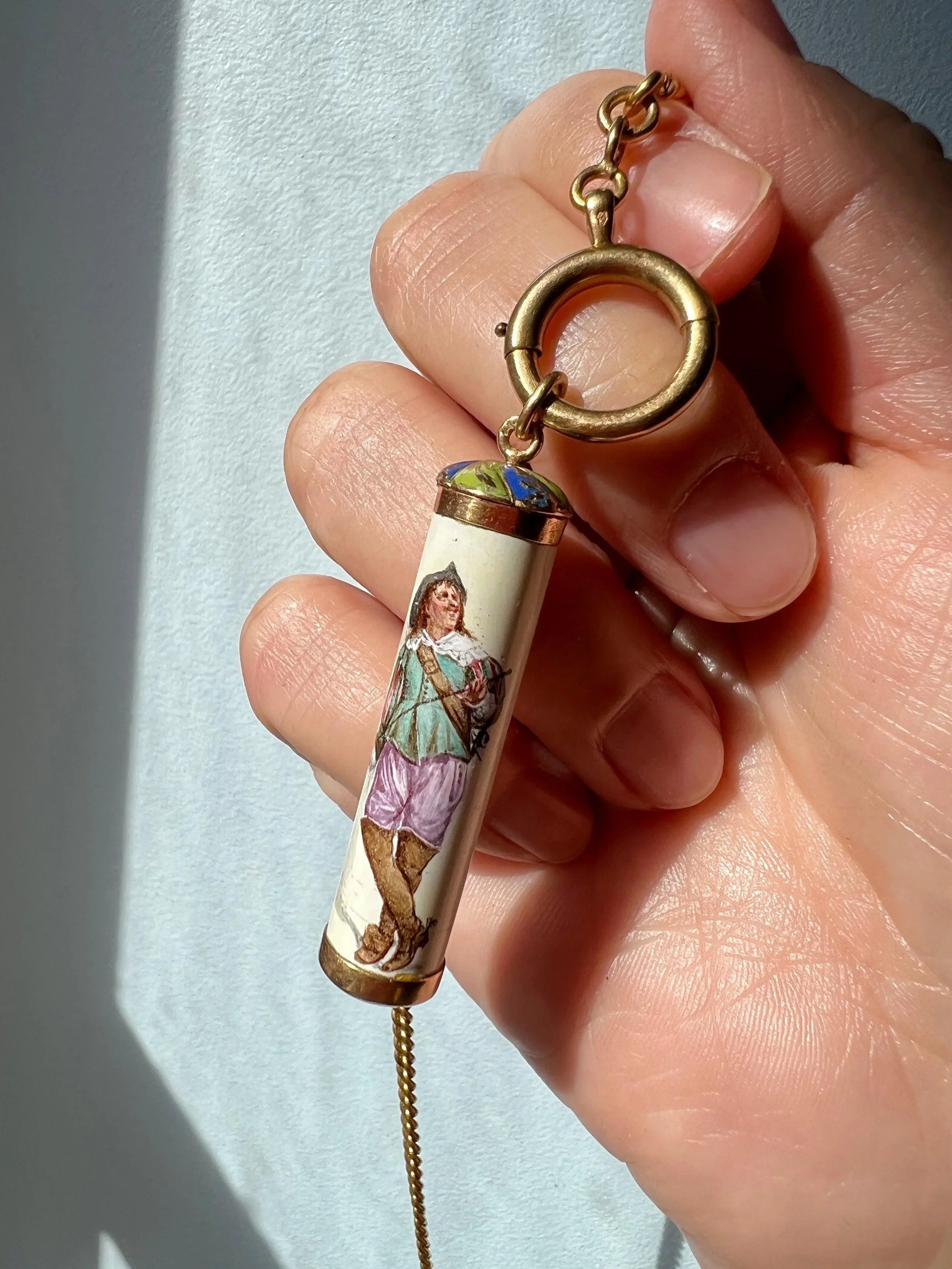 Antique 18K gold miniature tube pendant - Curiously timeless