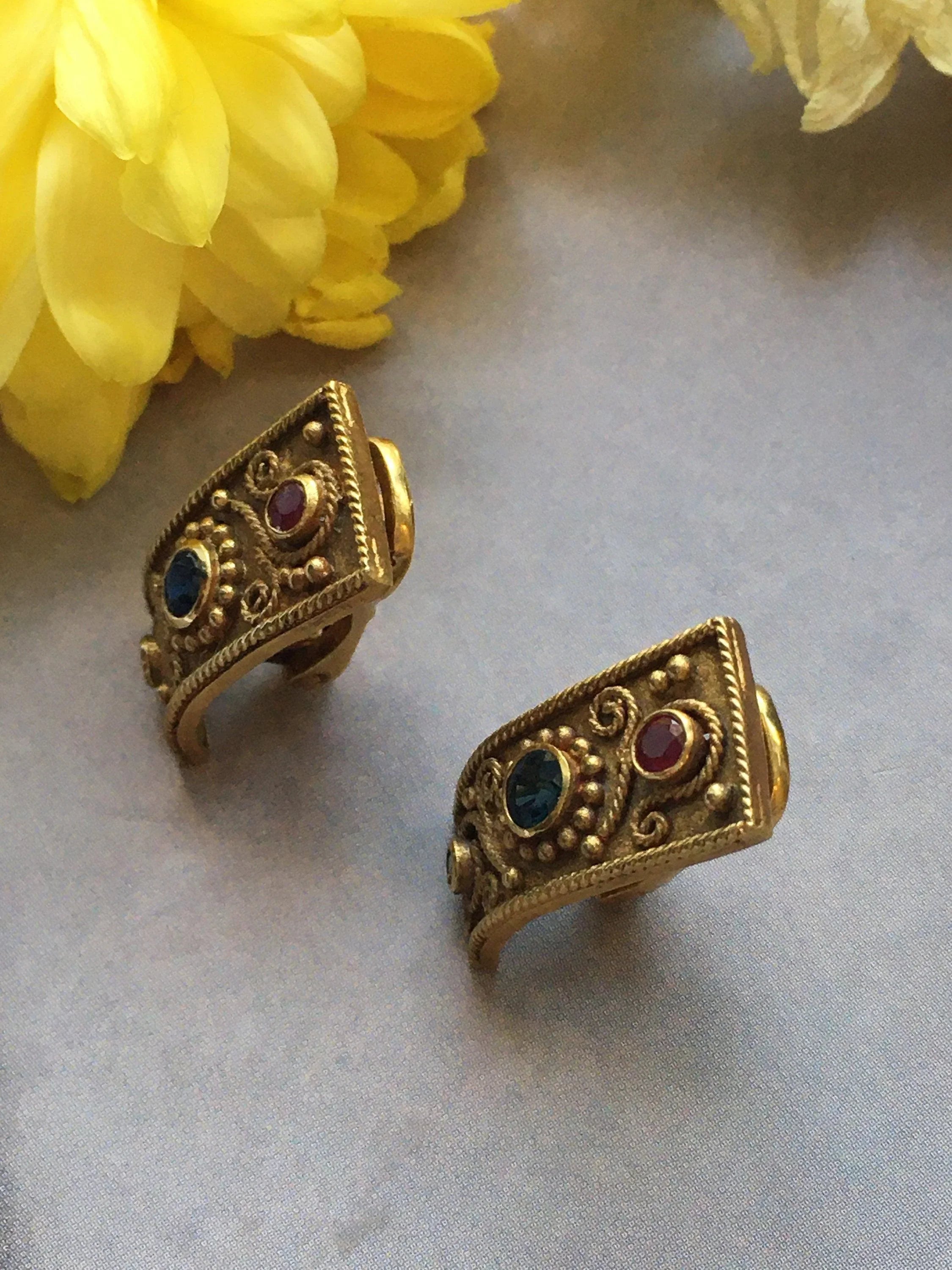 Enchanting Etruscan style 18K solid gold clip earrings with Ruby, Sapphire and Emerald - Curiously timeless