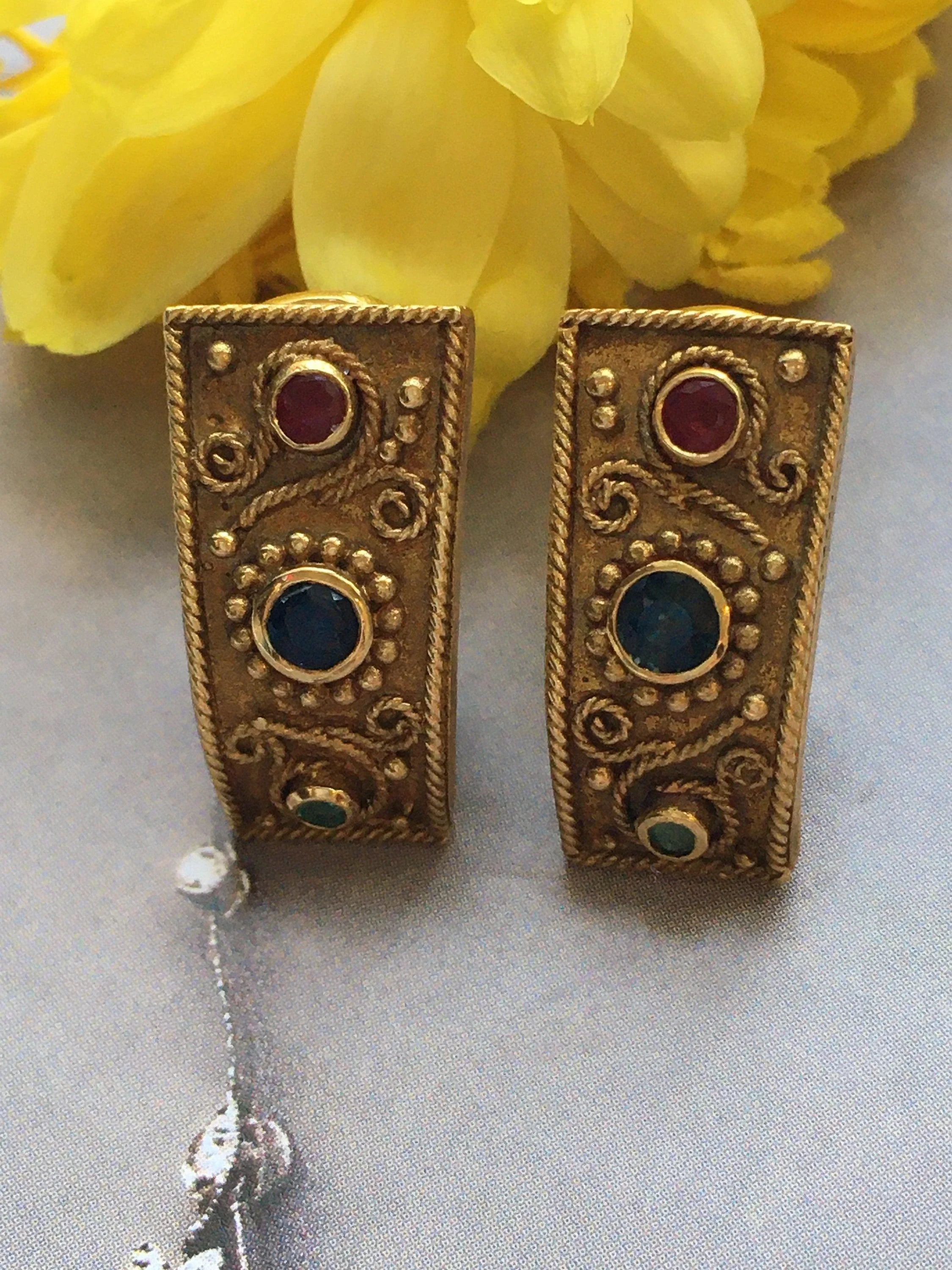 Enchanting Etruscan style 18K solid gold clip earrings with Ruby, Sapphire and Emerald - Curiously timeless