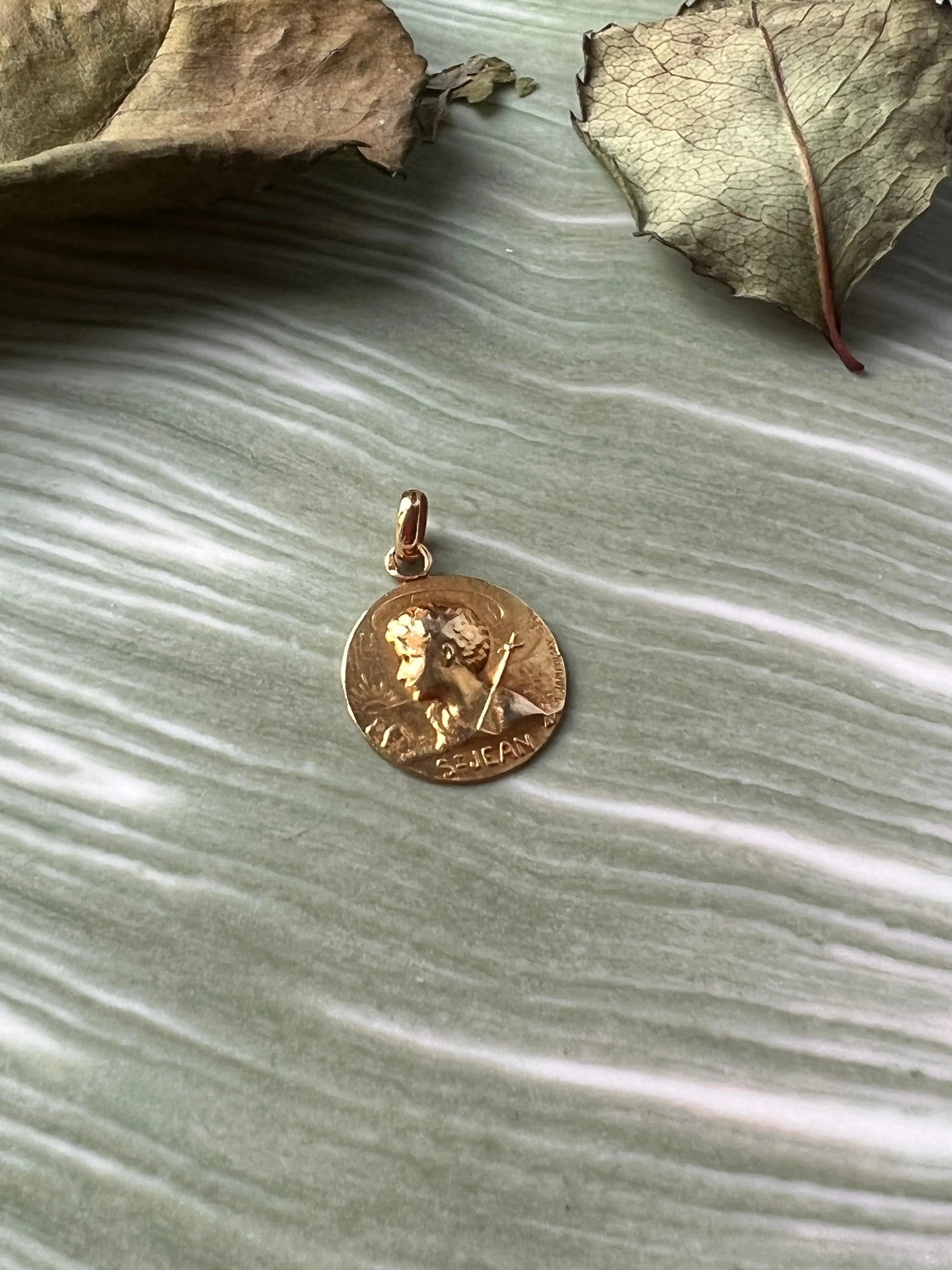 Rare French antique 18K gold medal signed by Michel Jampolsky Young John the Baptist - Curiously timeless