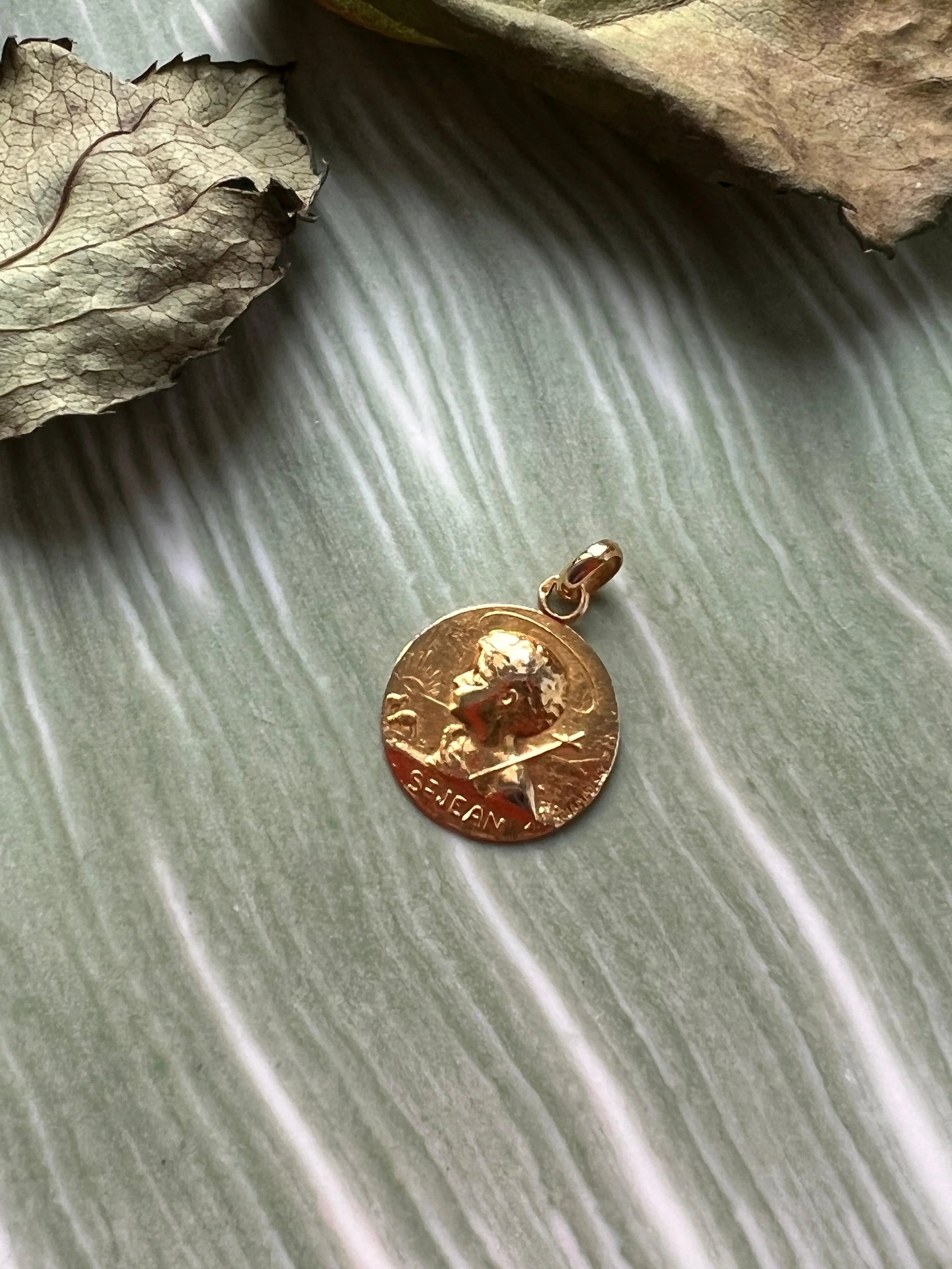 Rare French antique 18K gold medal signed by Michel Jampolsky Young John the Baptist - Curiously timeless