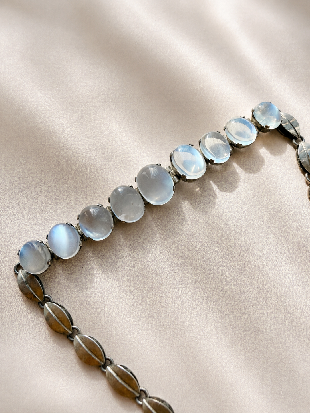 Vintage Silver Moonstone cabochon Bracelet