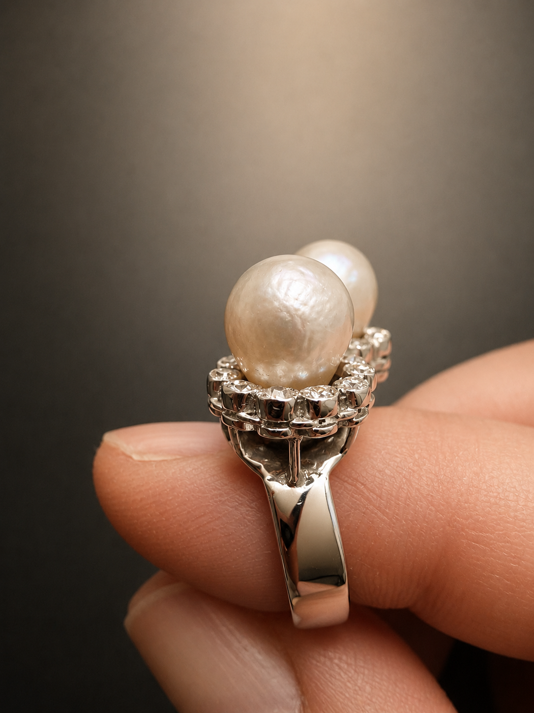 Art Deco 18K Gold LFG certified Natural Pearl & Diamond Ring