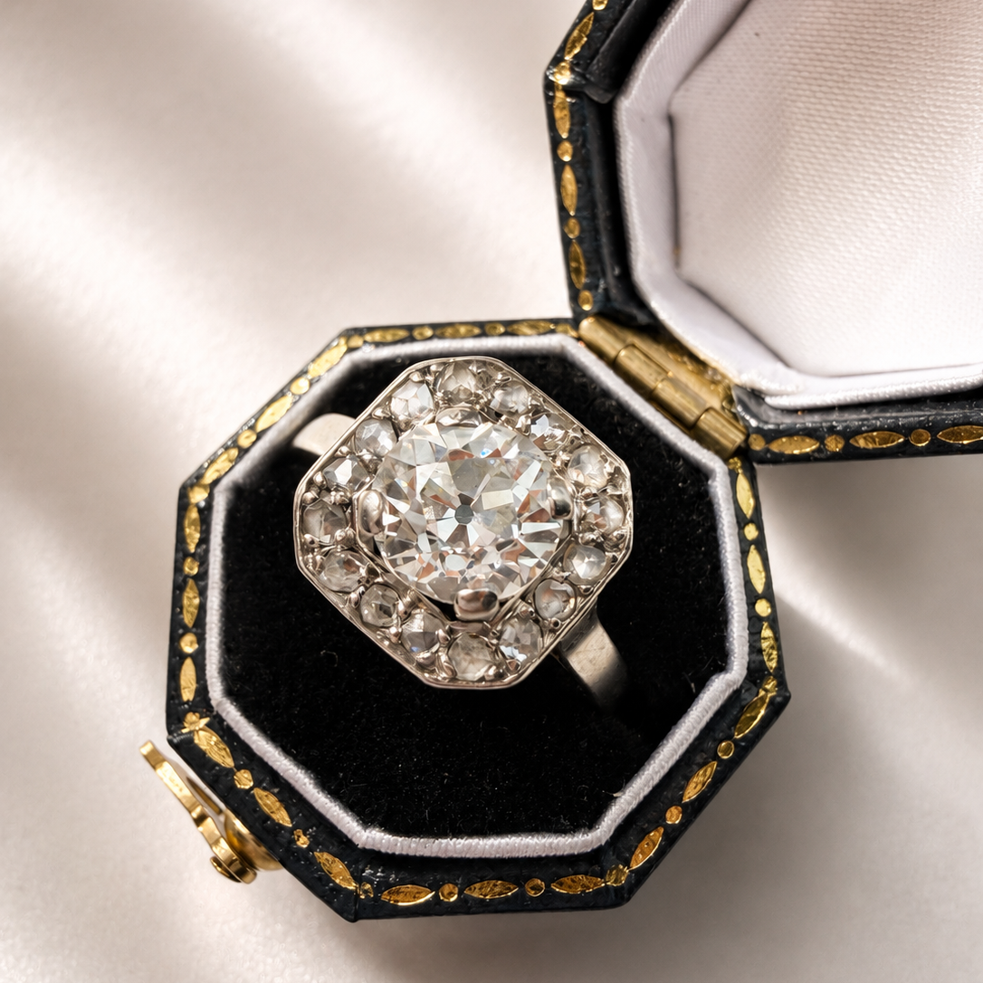 French Art Deco 18K gold 1.2ct old mine cut diamond Ring