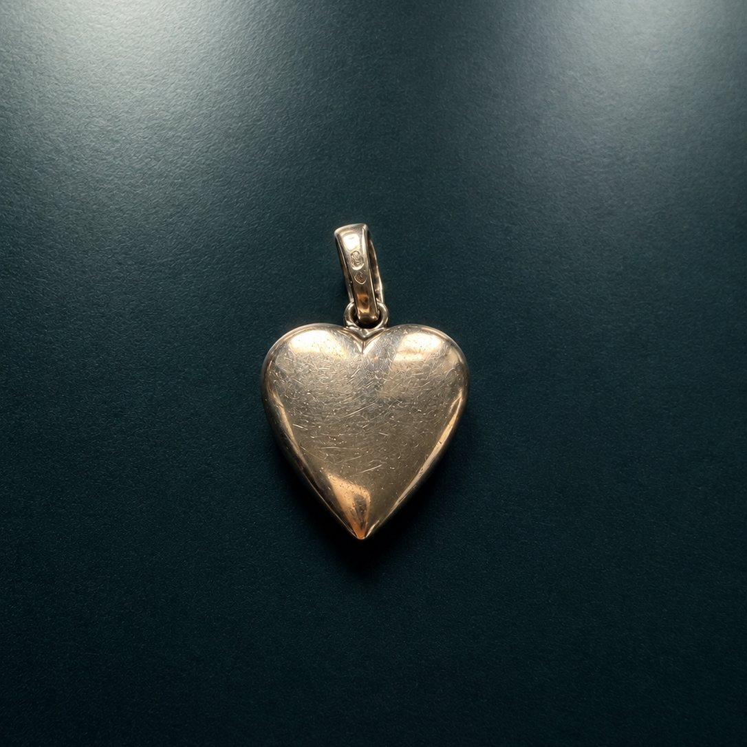 Victorian 18K Gold Heart Pendant with 1.85ct Rose Cut Diamonds