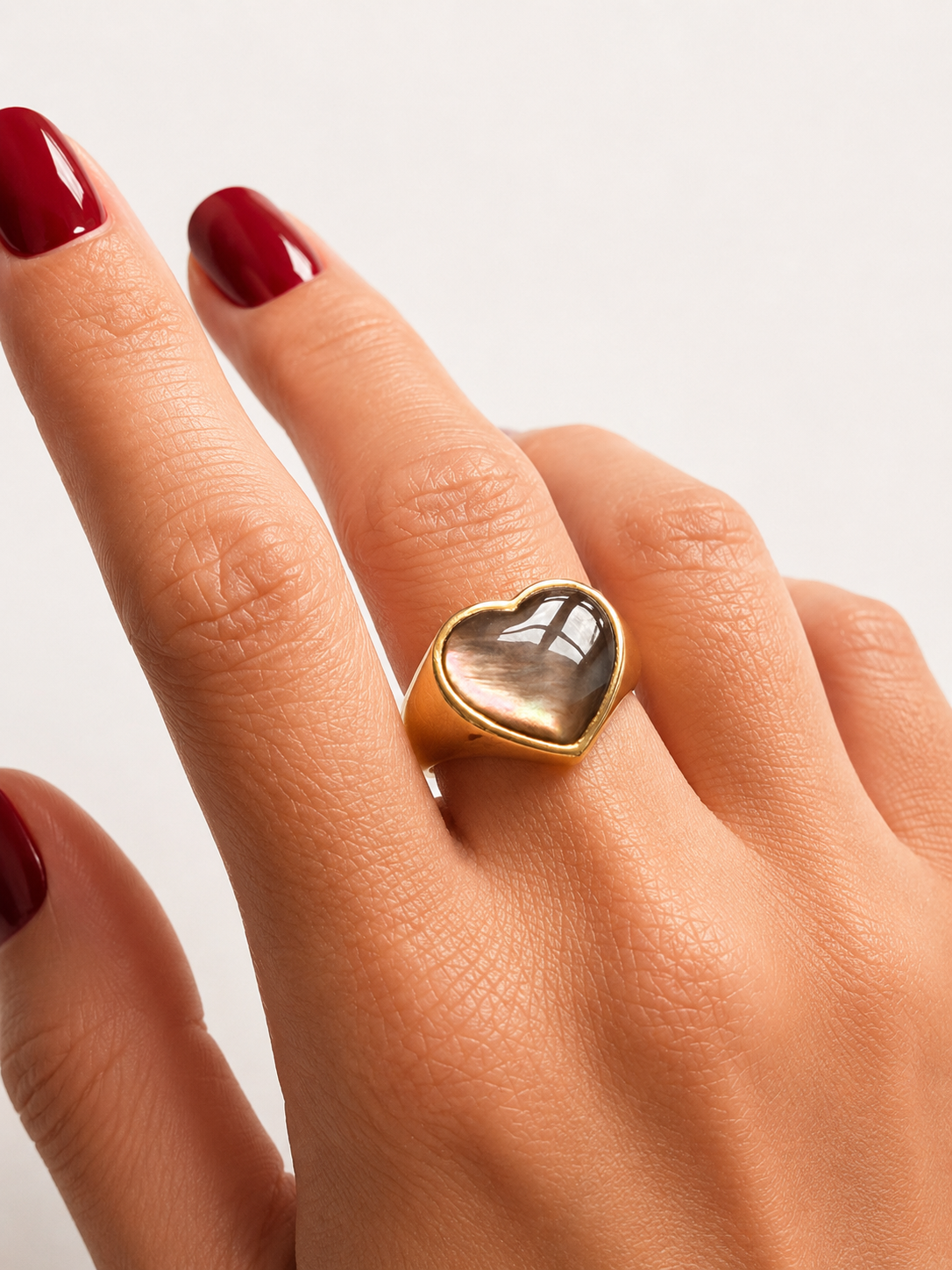 Vintage Boucheron 18K yellow gold heart signet ring