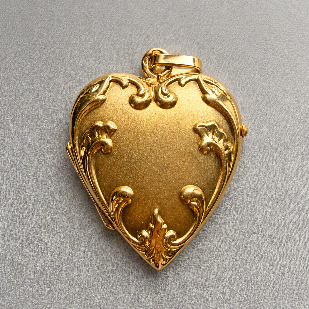 Antique French 18K Gold heart locket pendant