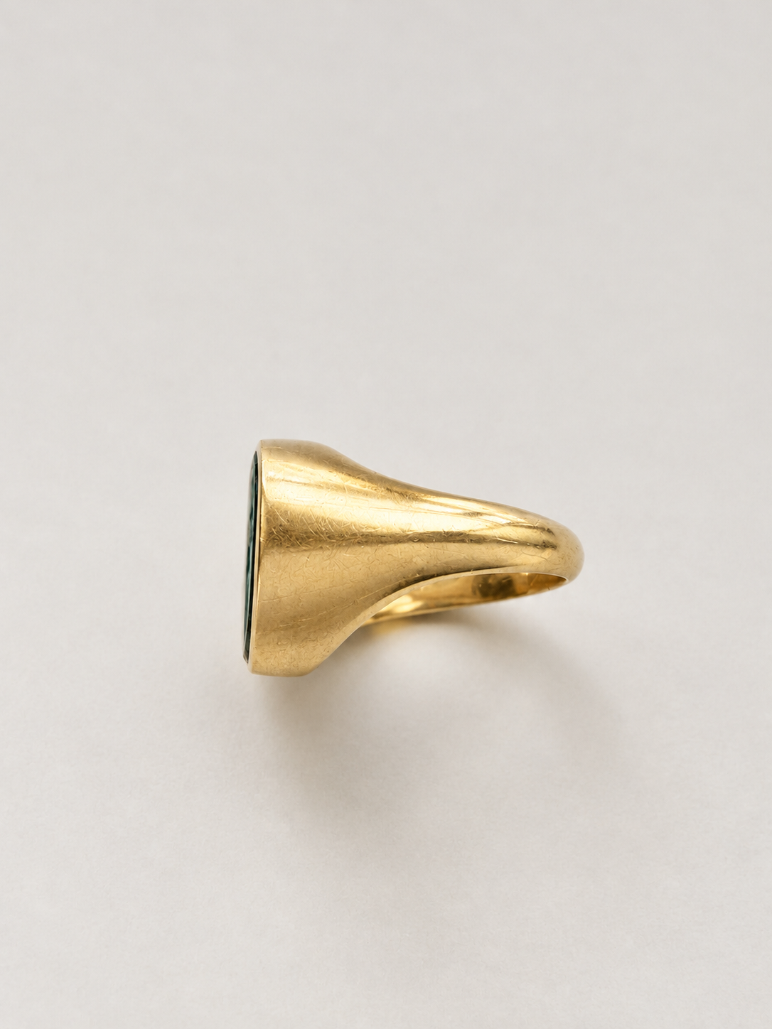 French Antique solid 18K Gold Peridot Signet Ring