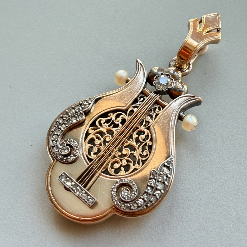 Victorian 18K Gold diamond lyr Vinaigrette Locket pendant