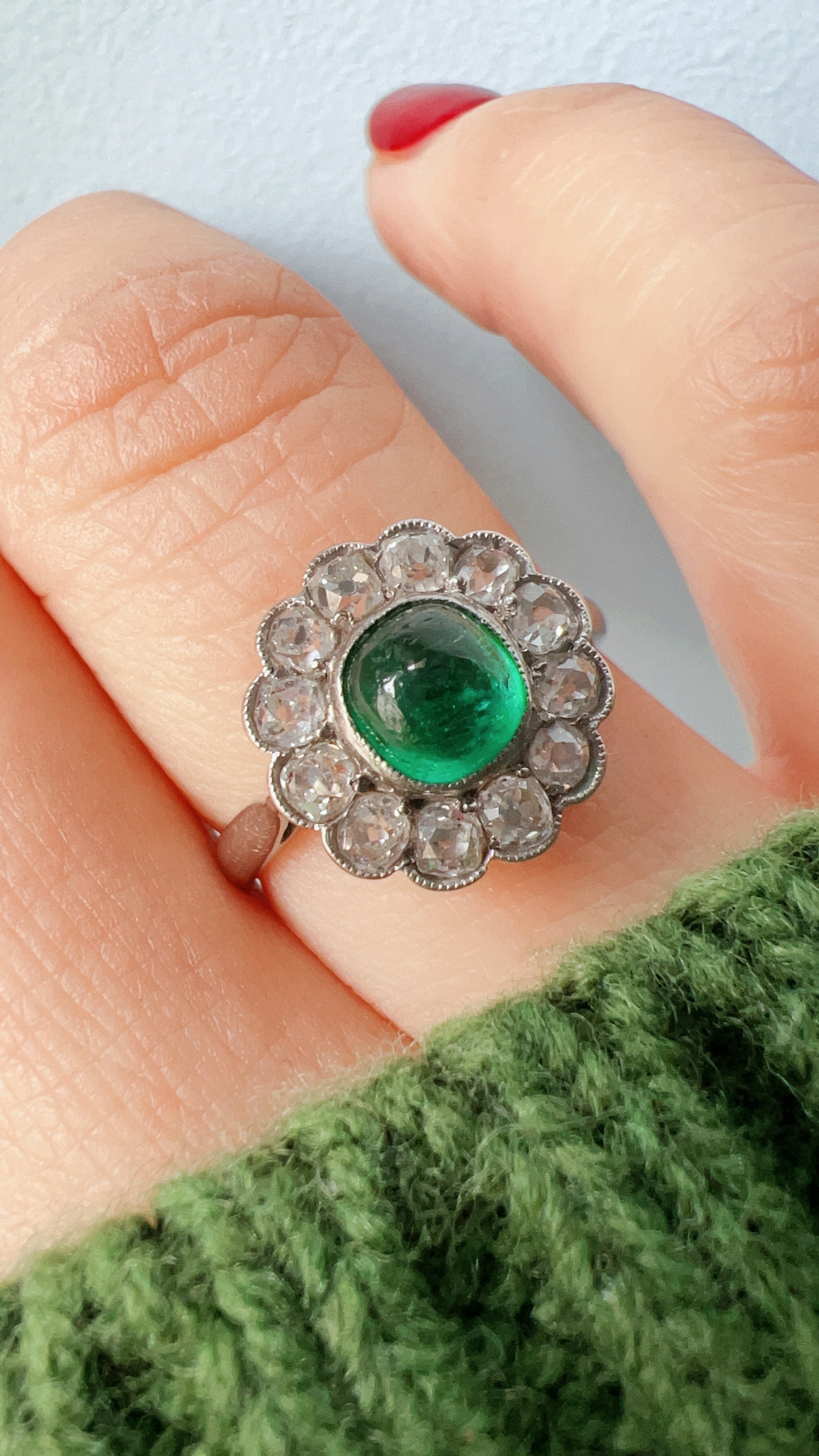 French Edwardian (Belle époque) platinum emerald diamond ring