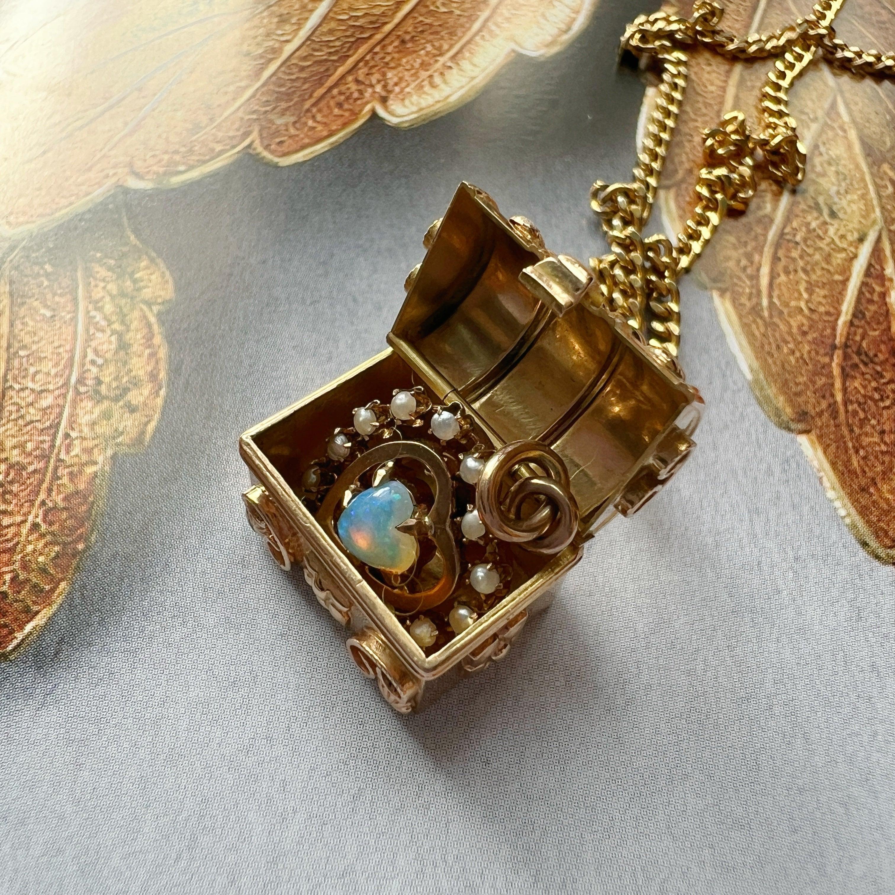 French antique 18K gold treasure box charm pendant - Curiously timeless